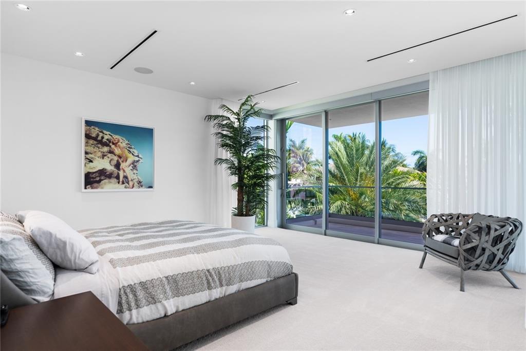 Las Olas - Residential