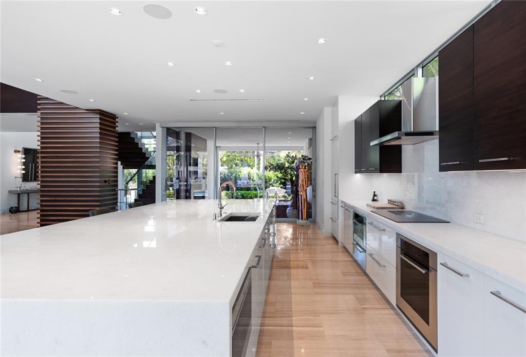 Las Olas - Residential