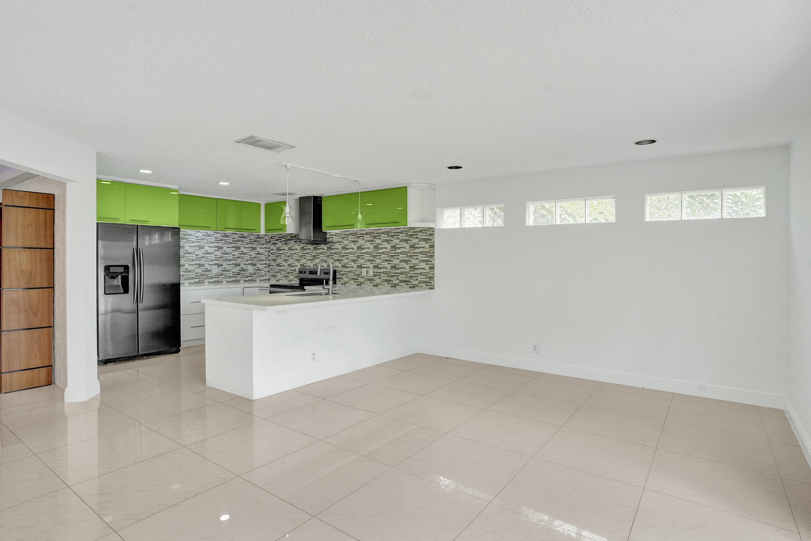 CORAL BAY - Residential