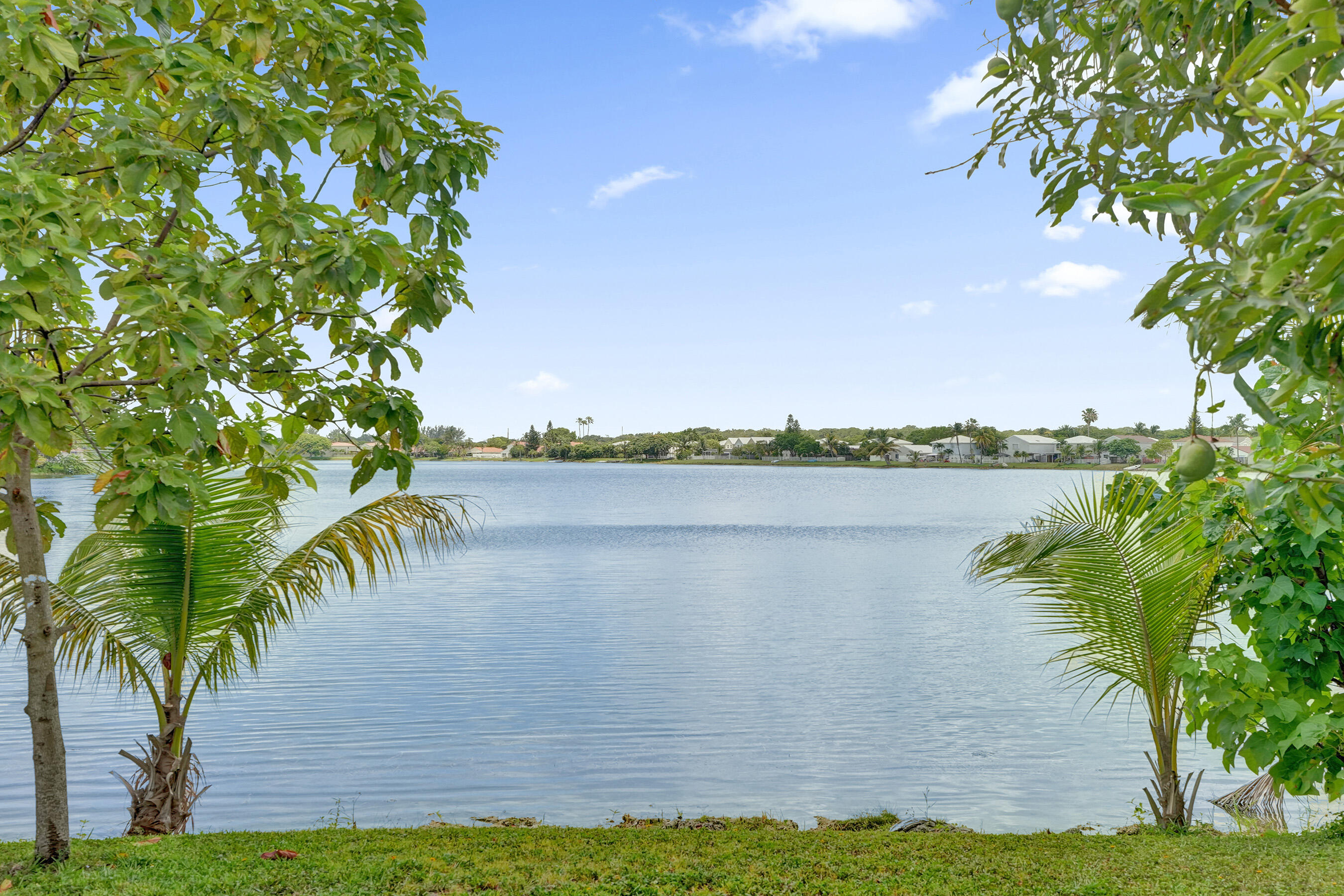 CORAL BAY - Residential