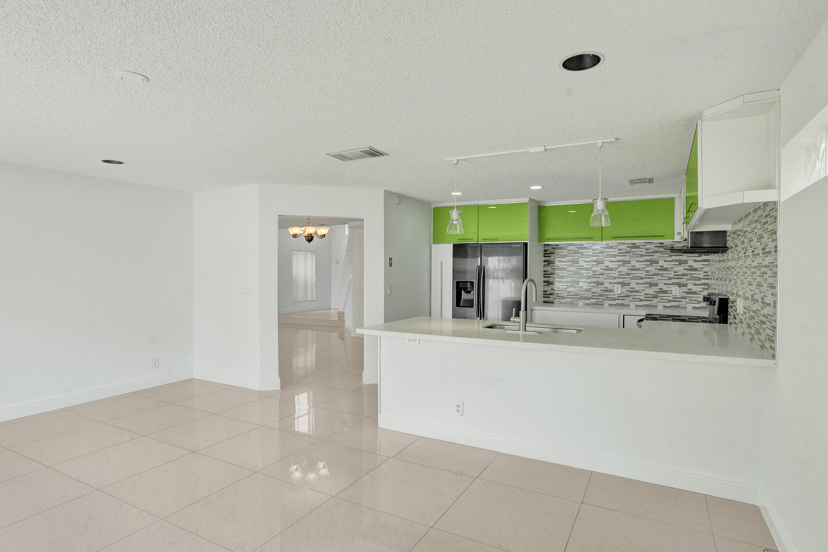 CORAL BAY - Residential
