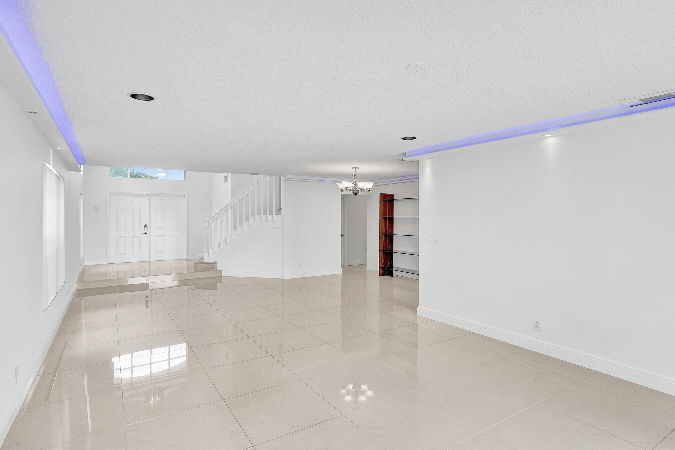 CORAL BAY - Residential