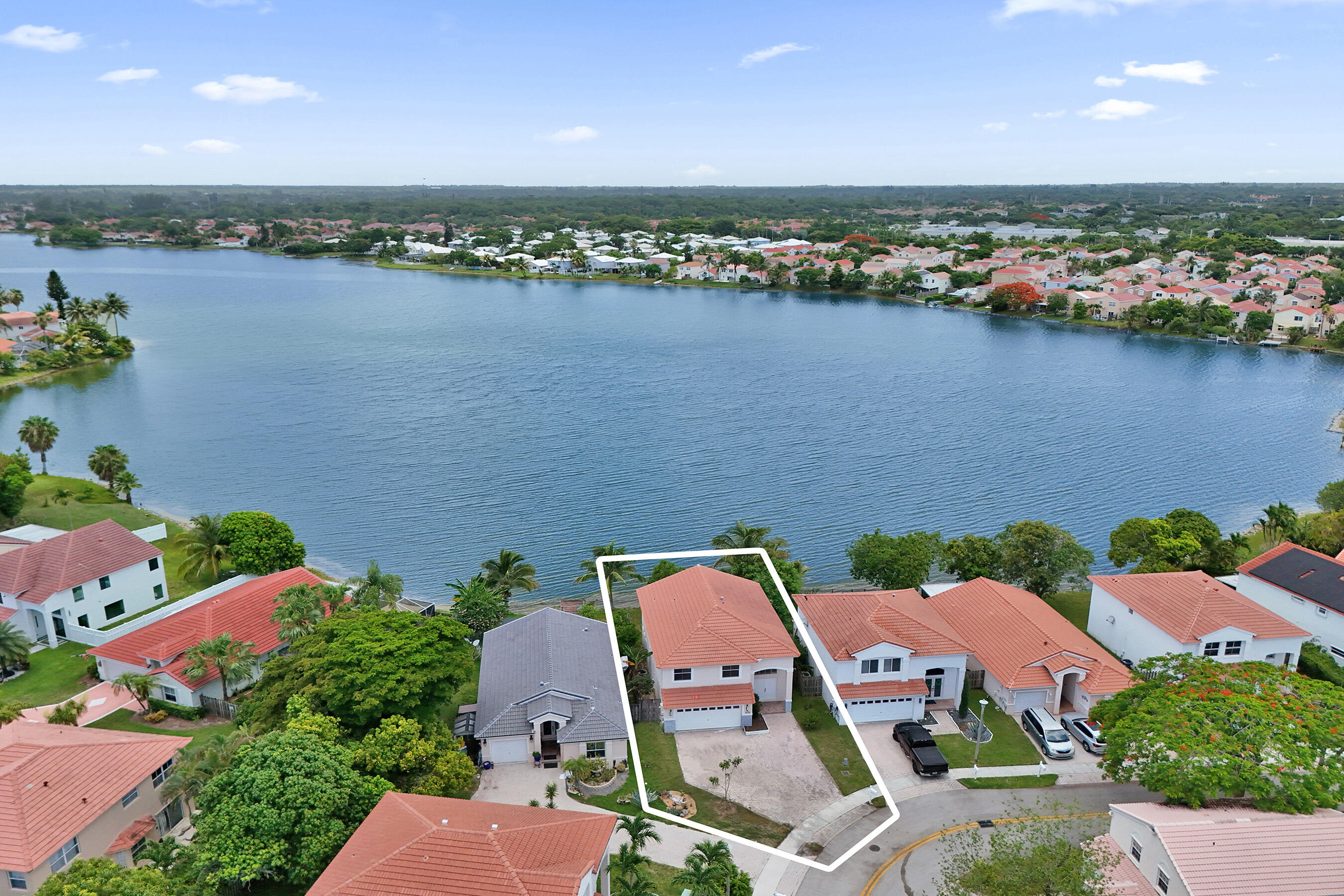 CORAL BAY - Residential
