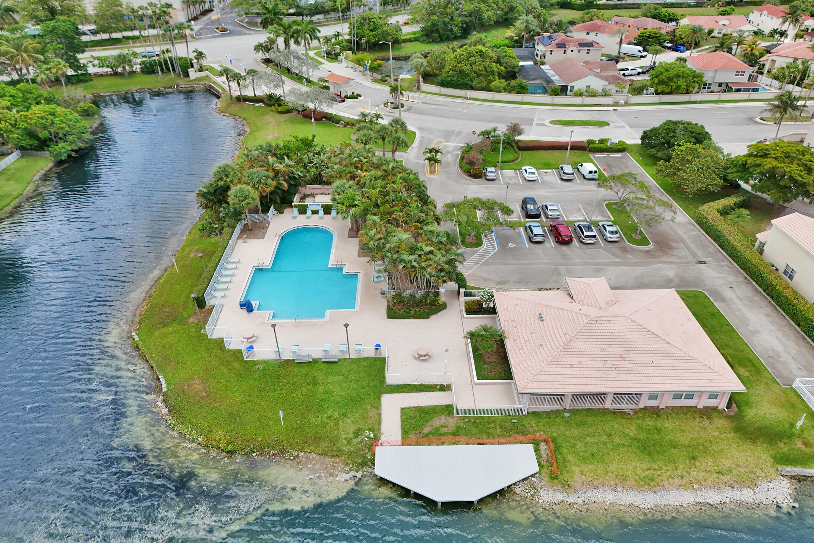 CORAL BAY - Residential