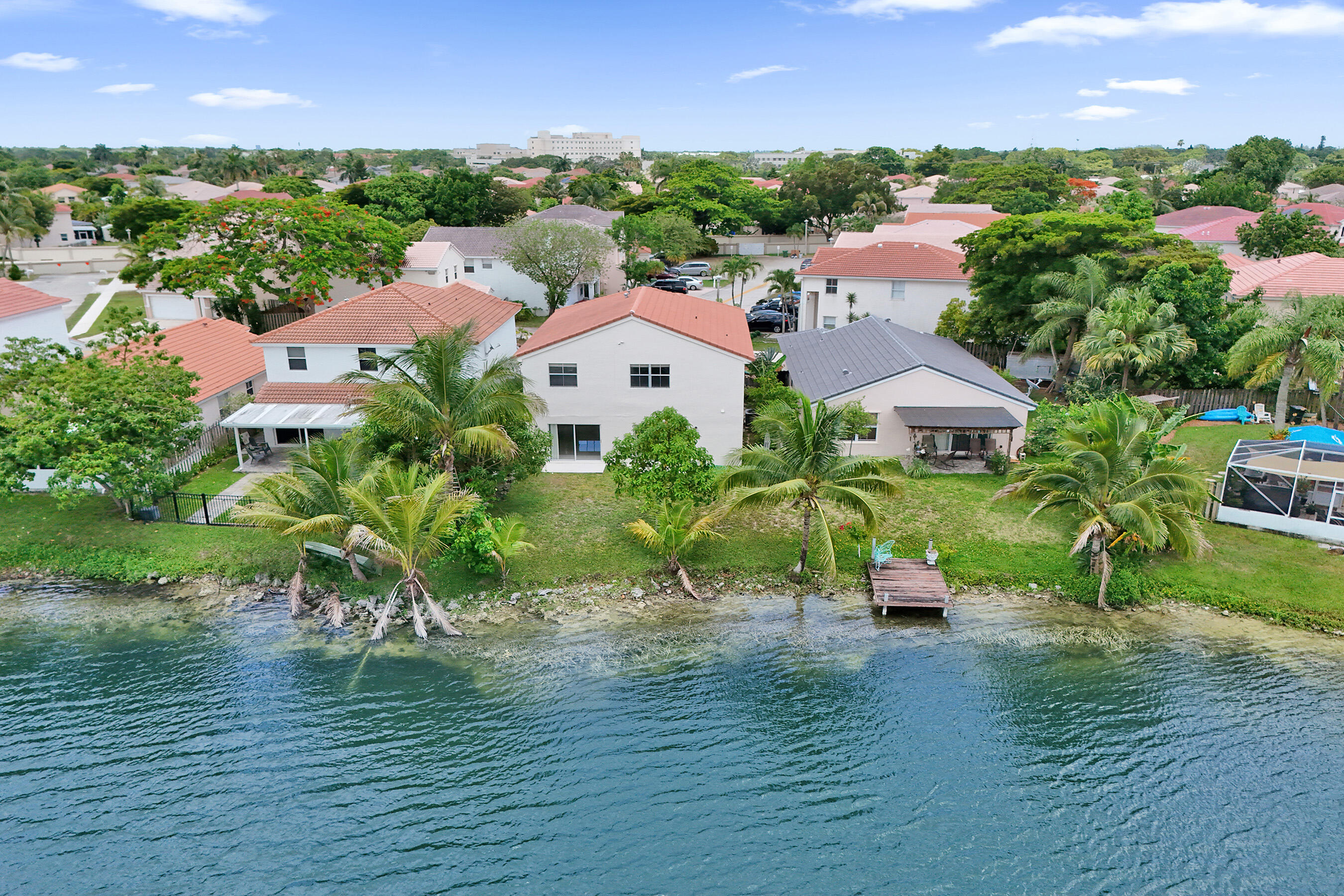 CORAL BAY - Residential