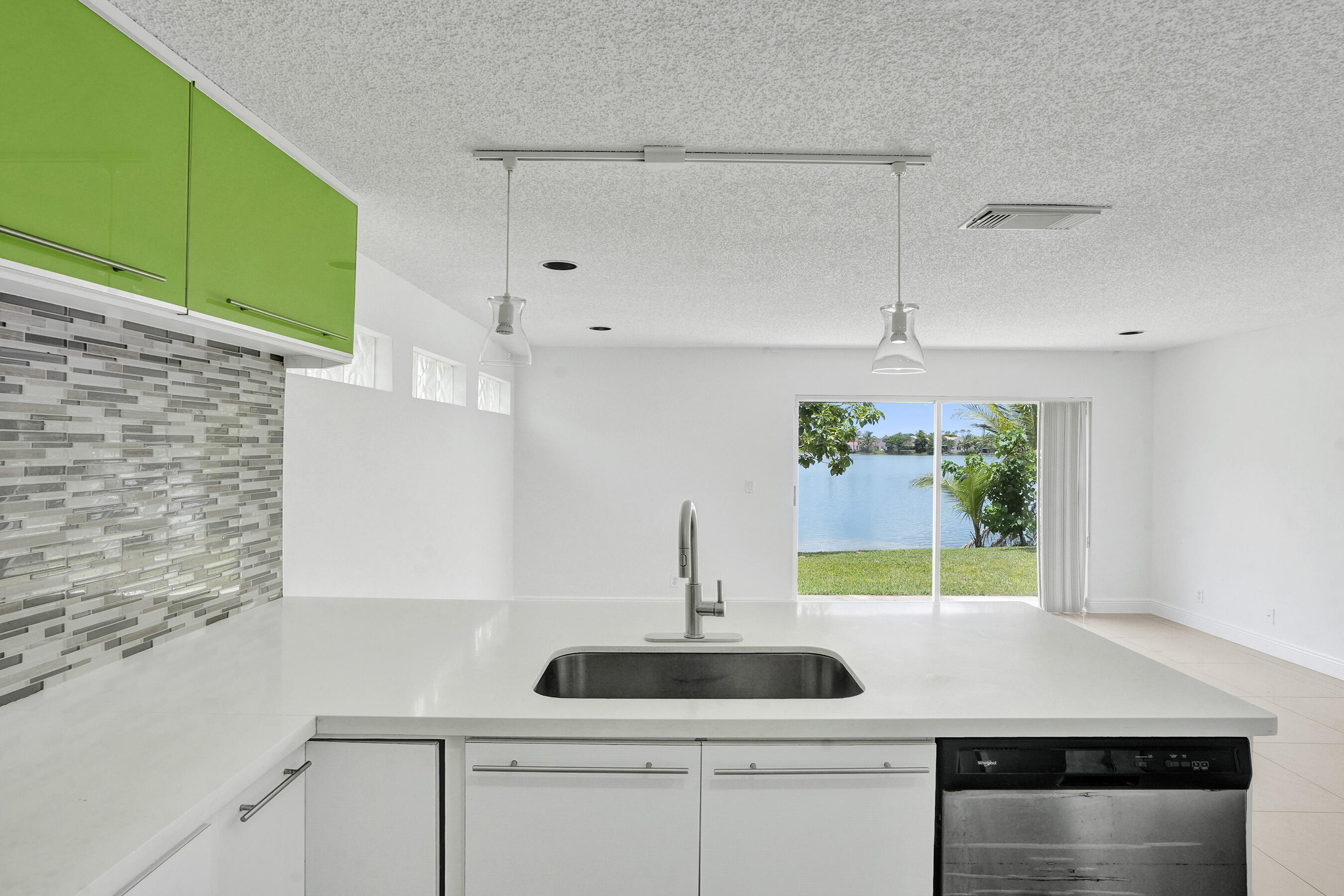 CORAL BAY - Residential