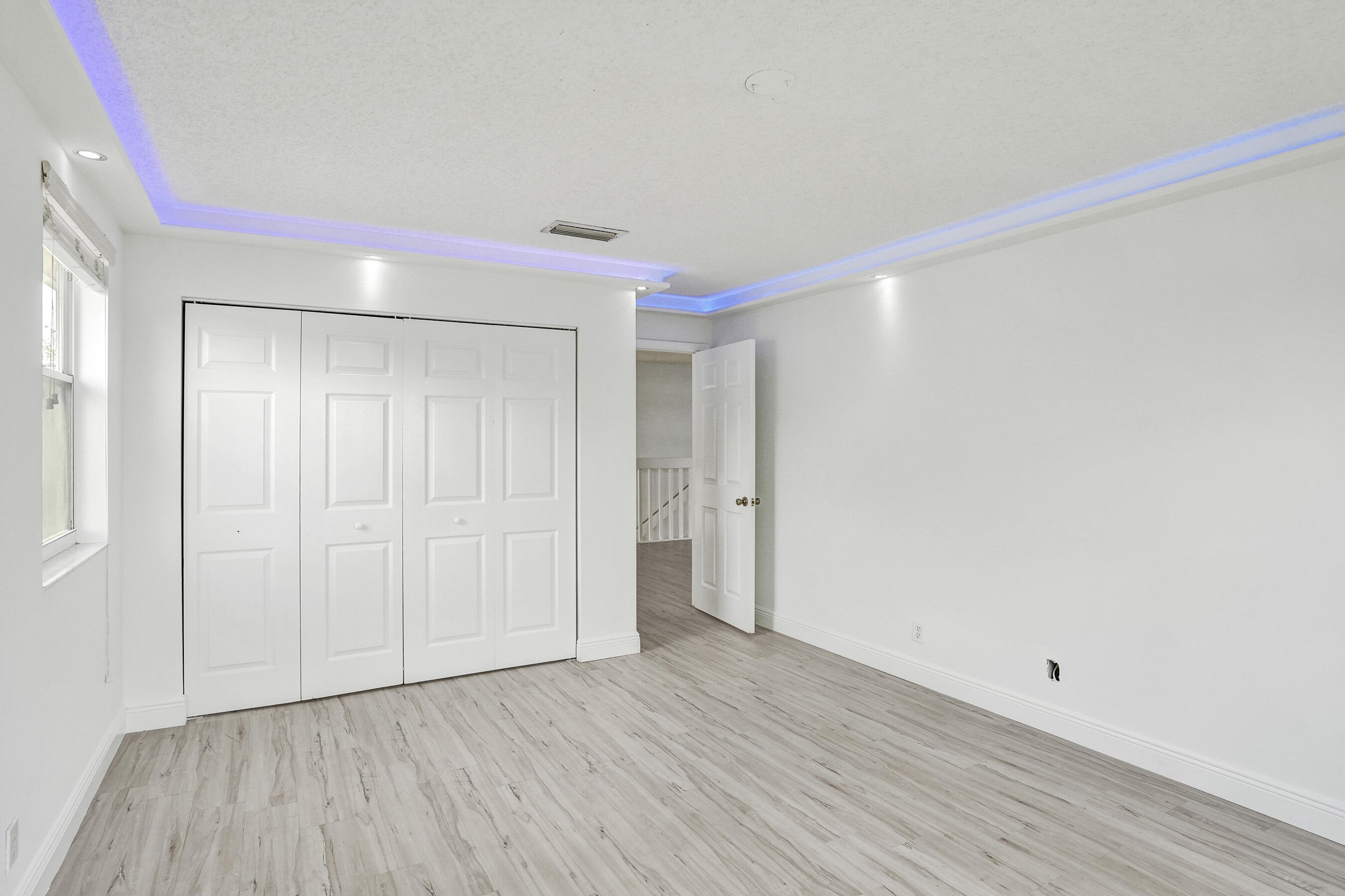 CORAL BAY - Residential