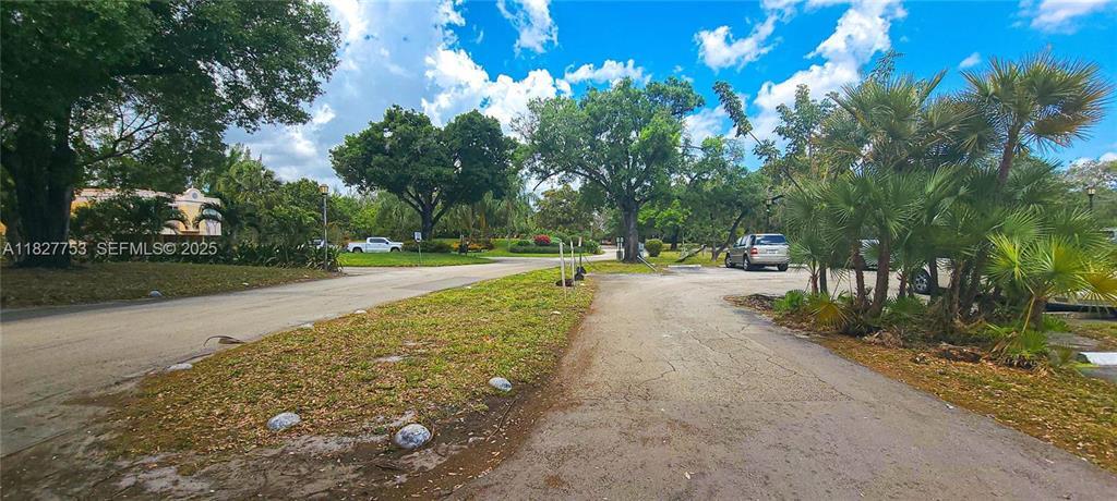 LAKES OF INVERRARY CONDO - Residential