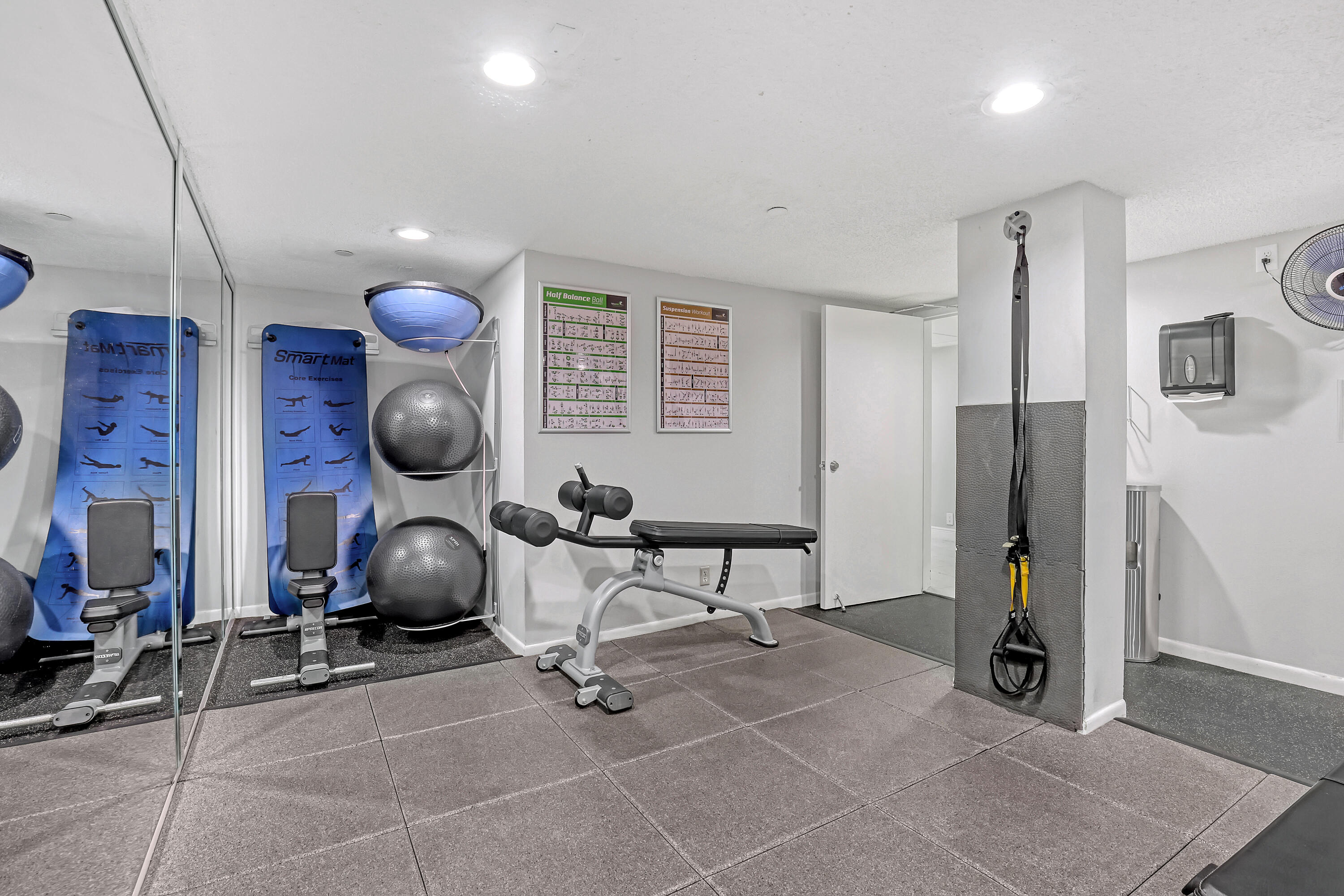 AMBASSADORS EAST - Residential Lease