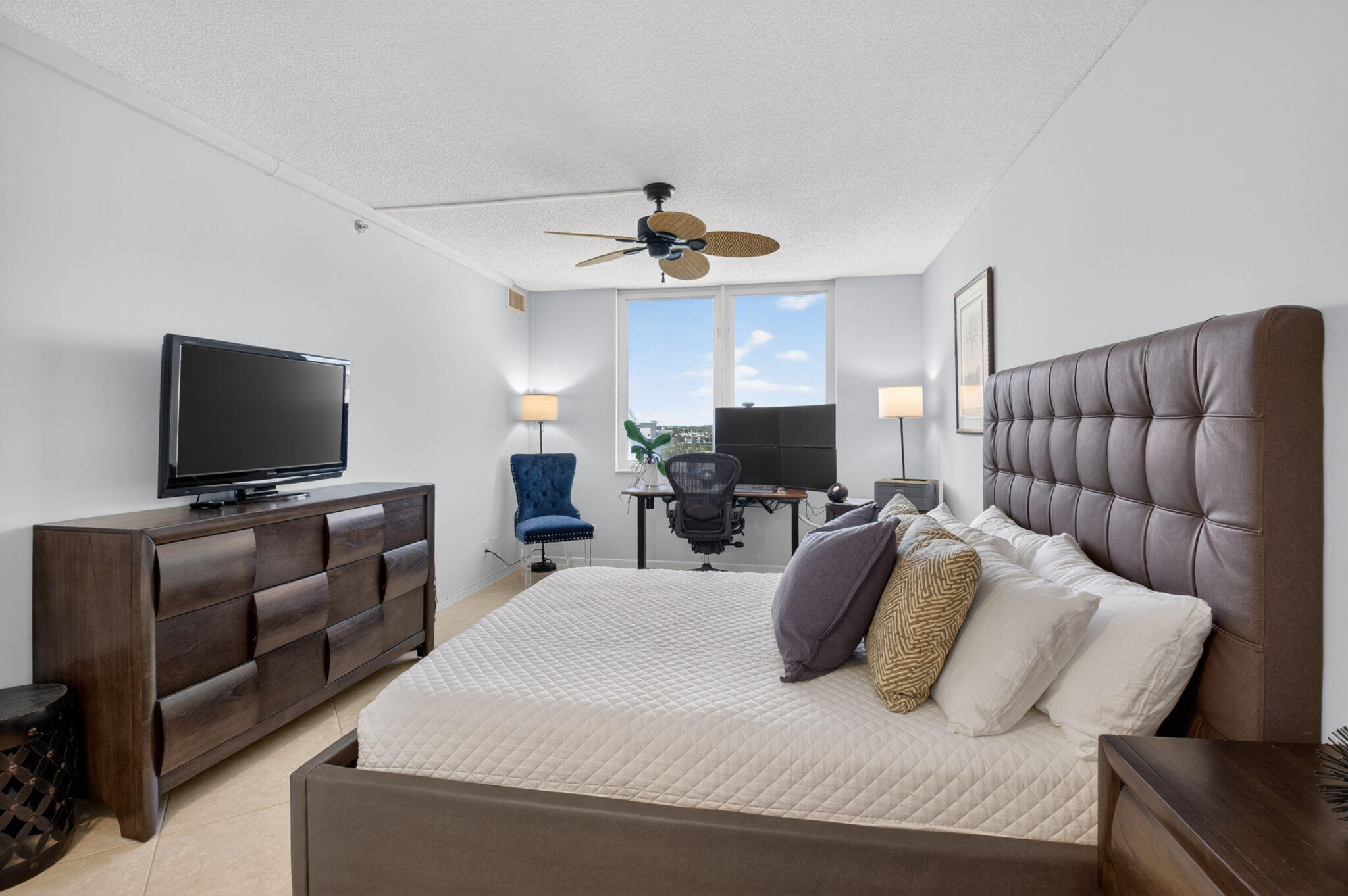 AMBASSADORS EAST - Residential Lease