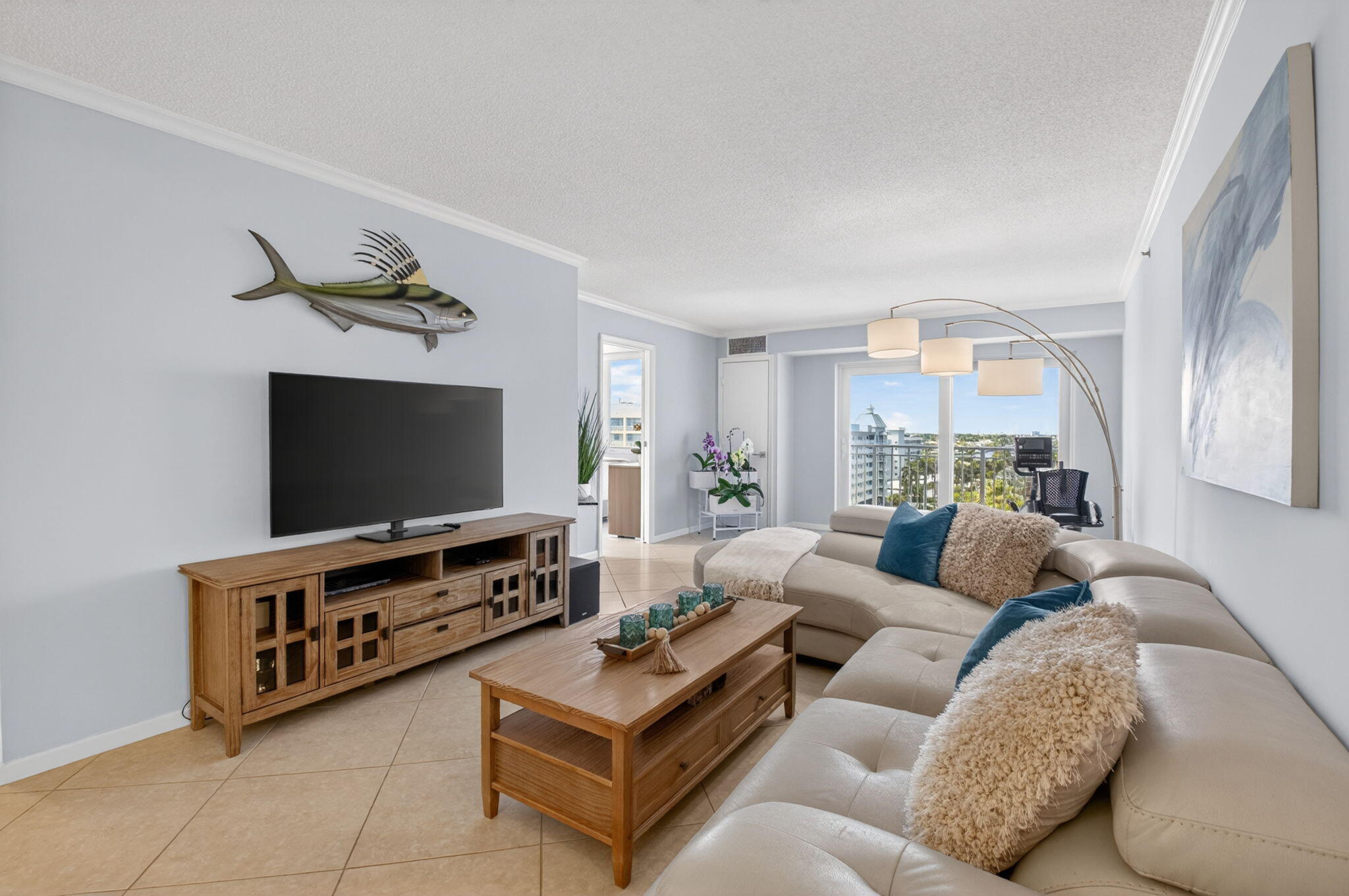 AMBASSADORS EAST - Residential Lease