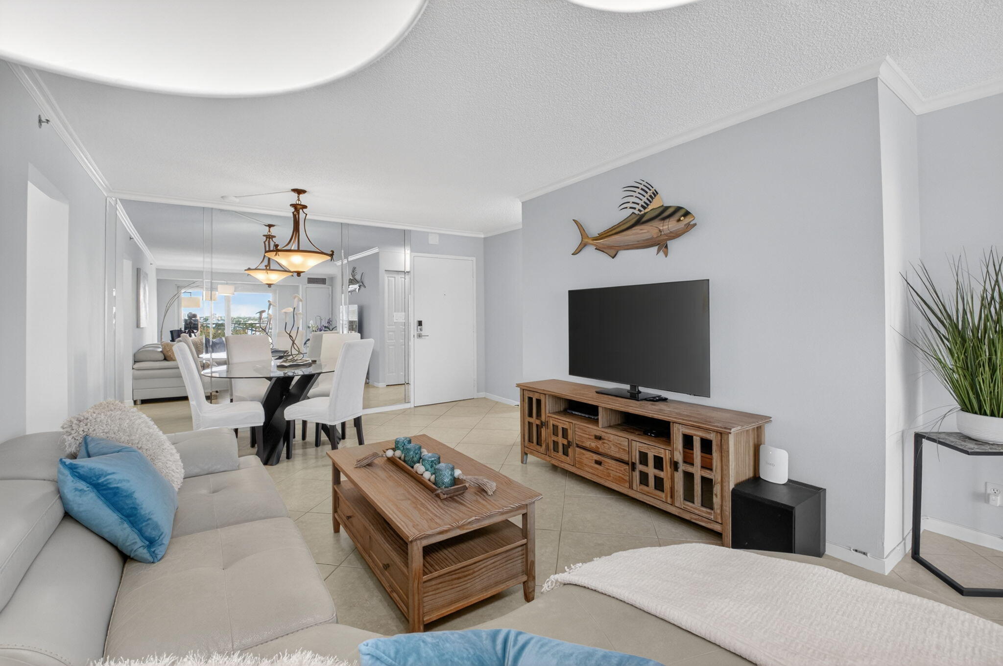 AMBASSADORS EAST - Residential Lease