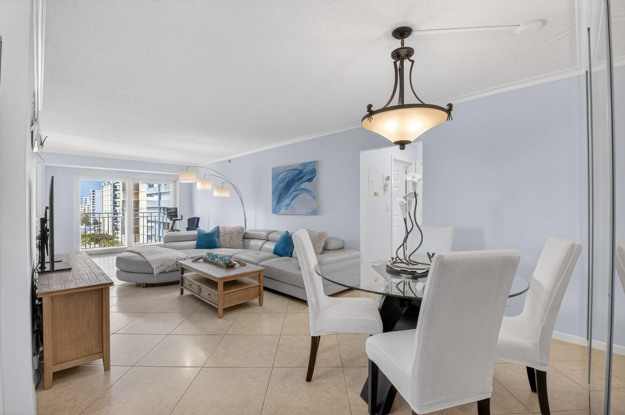 AMBASSADORS EAST - Residential Lease