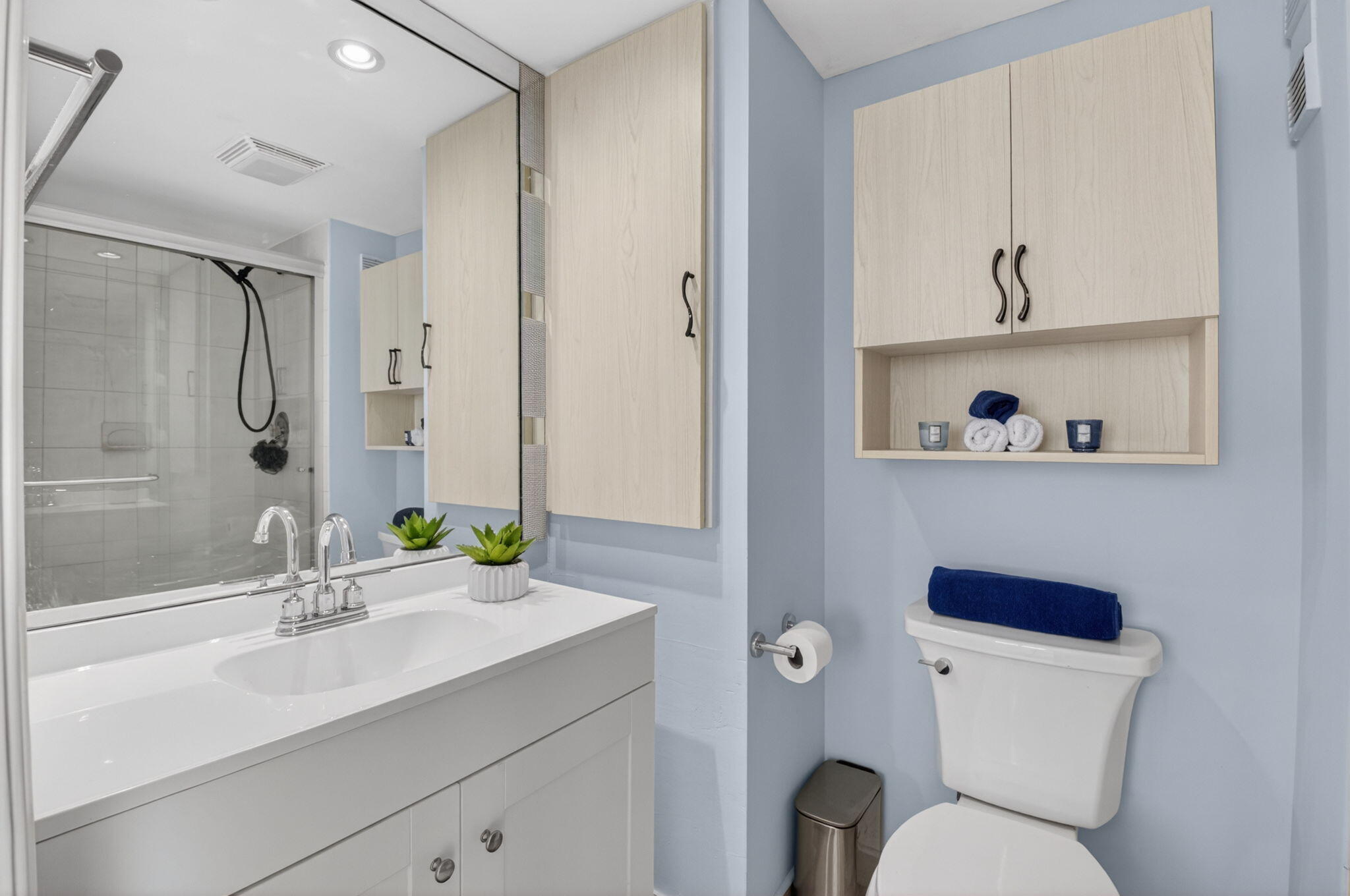 AMBASSADORS EAST - Residential Lease