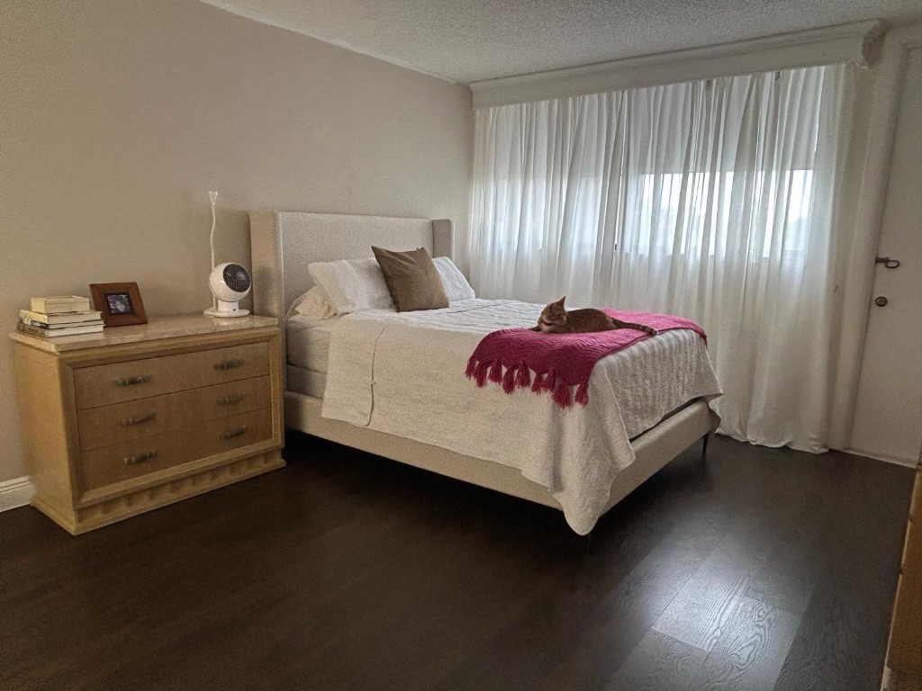 Country Club Apts at Bona - Residential