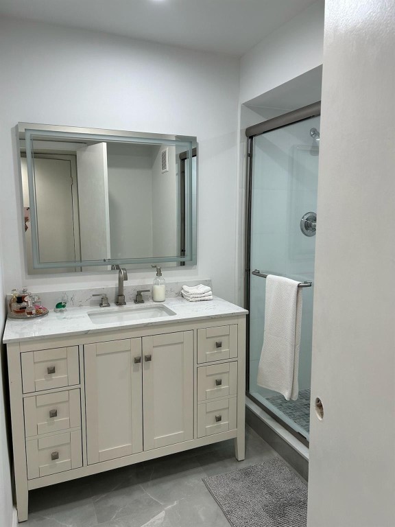 Country Club Apts at Bona - Residential