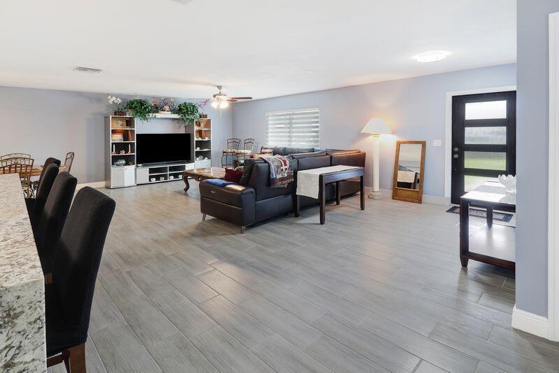 YACHTMANS COVE - Residential Lease