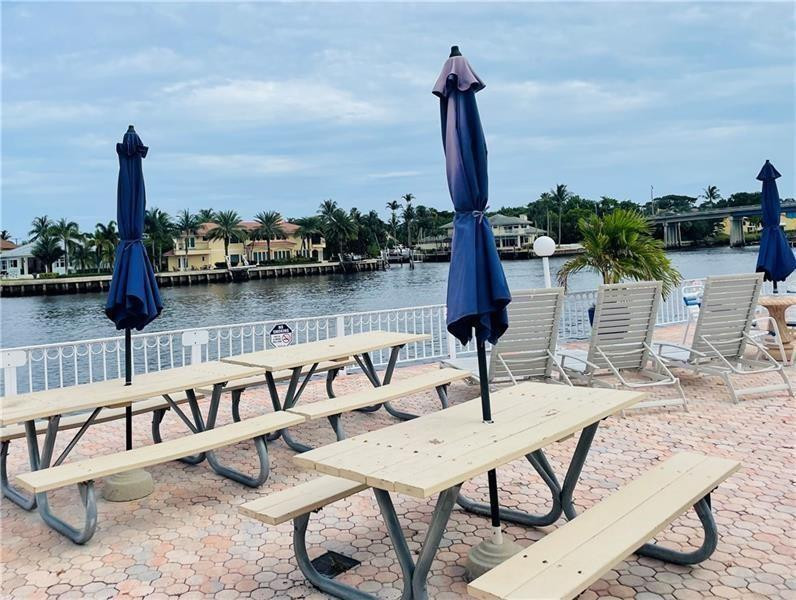 SNUG HARBOR GARDENS CONDO - Residential