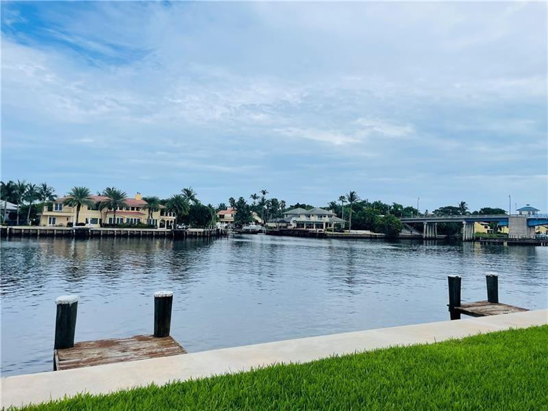 SNUG HARBOR GARDENS CONDO - Residential
