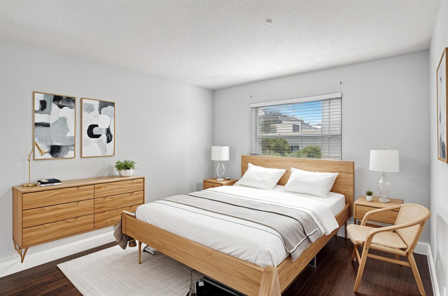 ROYAL GARDEN CONDO - Residential