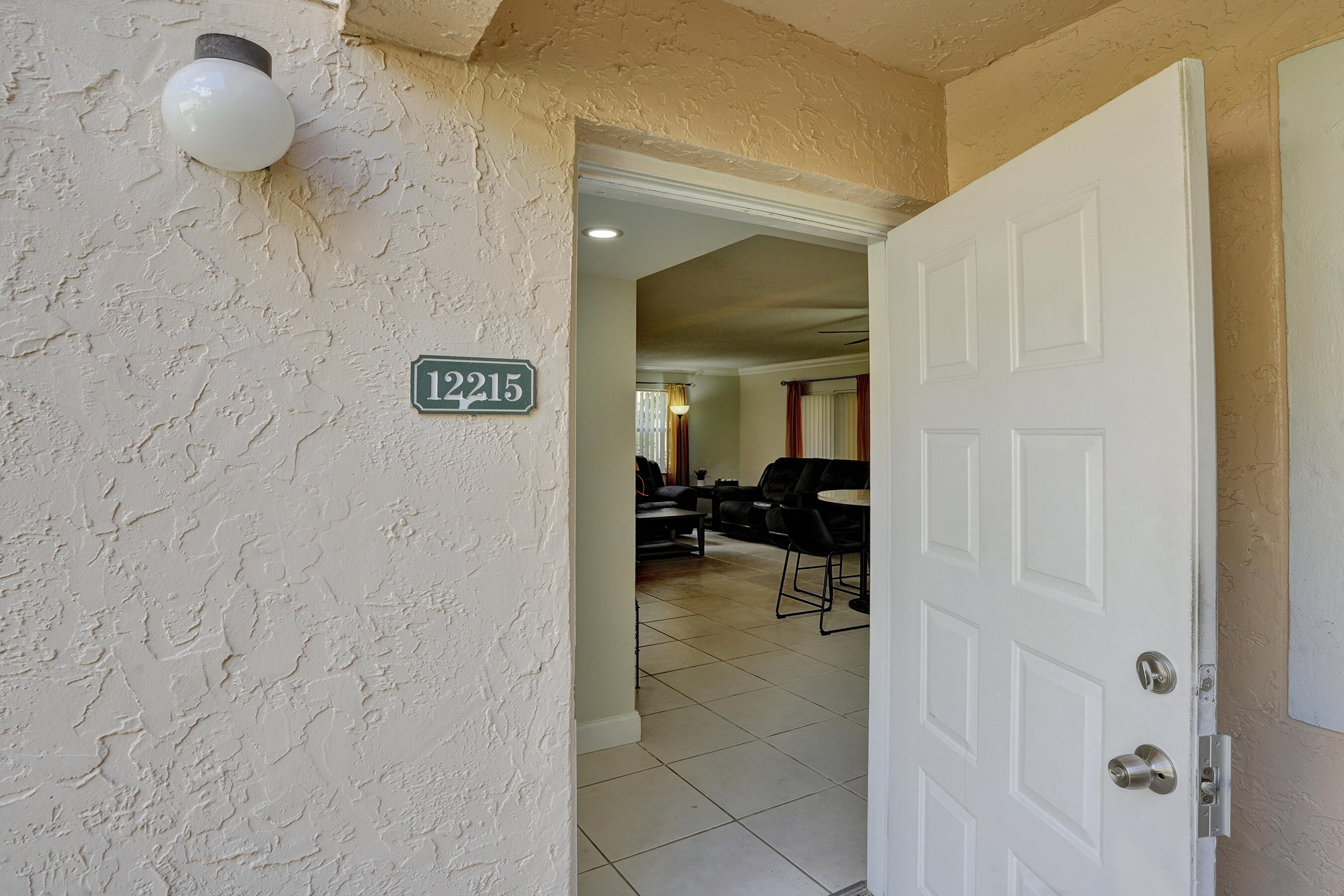 ROYAL GARDEN CONDO - Residential