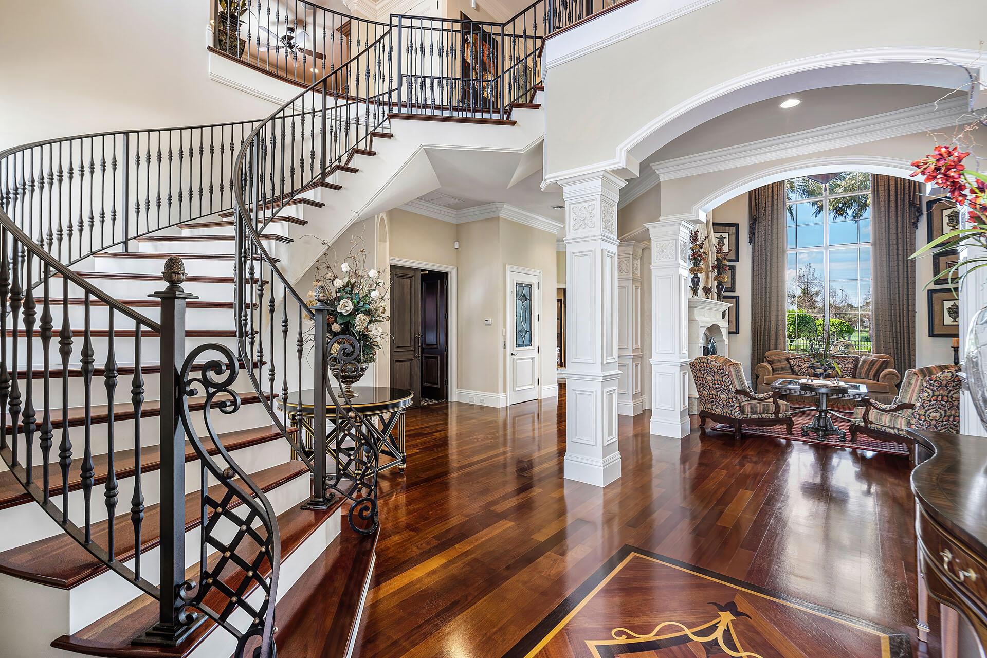 ROYAL PALM YACHT & COUNTRY CLUB - Residential