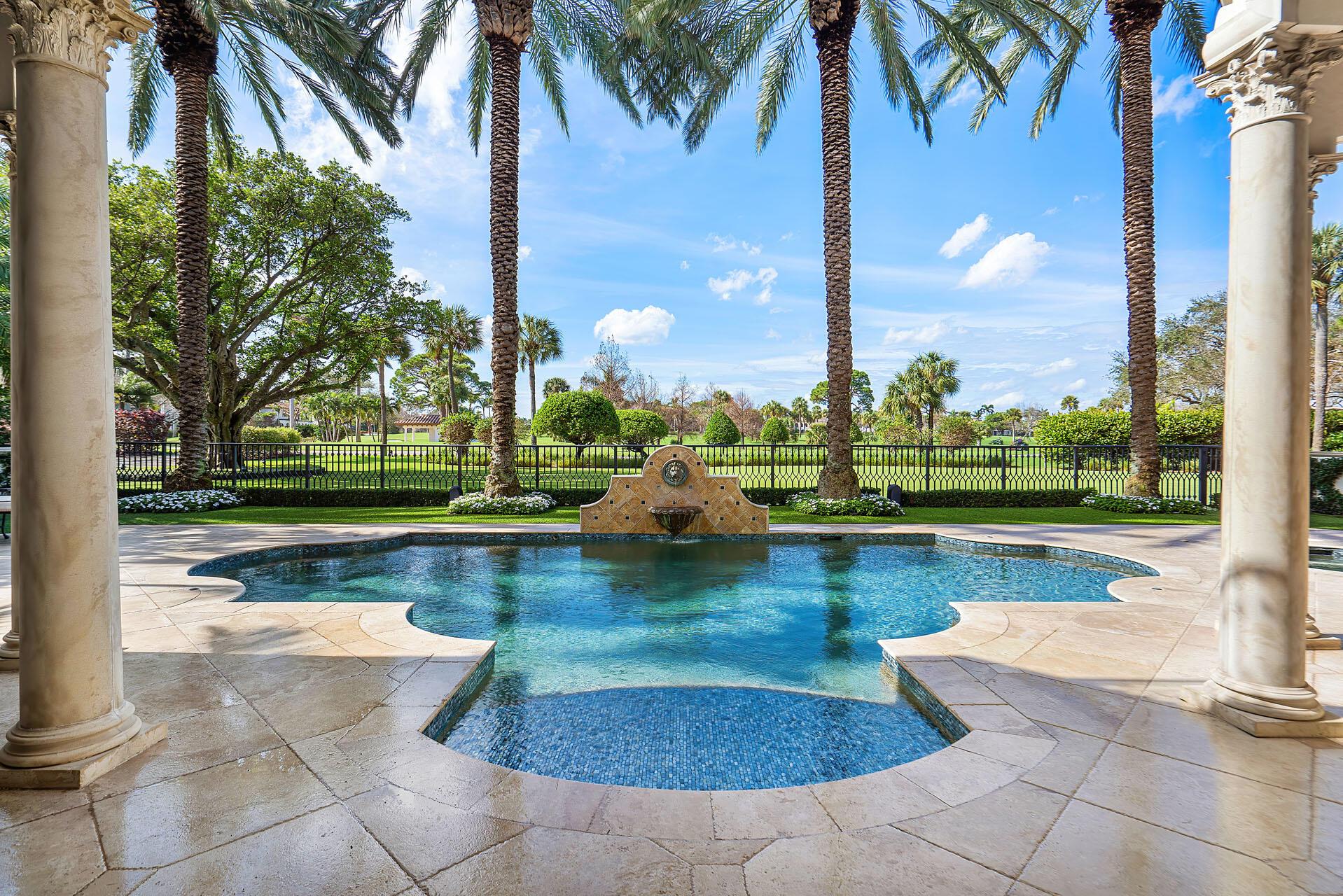 ROYAL PALM YACHT & COUNTRY CLUB - Residential