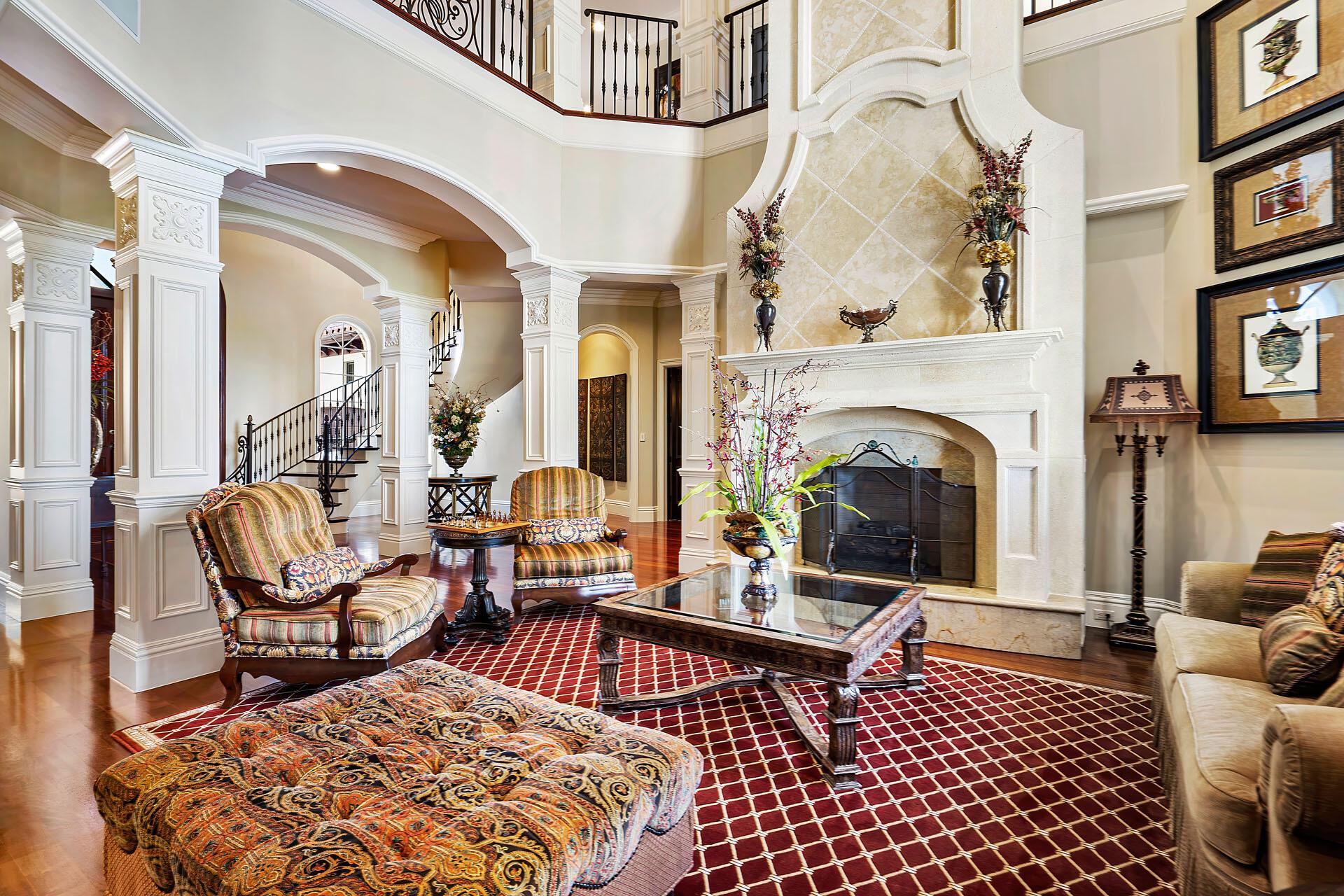 ROYAL PALM YACHT & COUNTRY CLUB - Residential