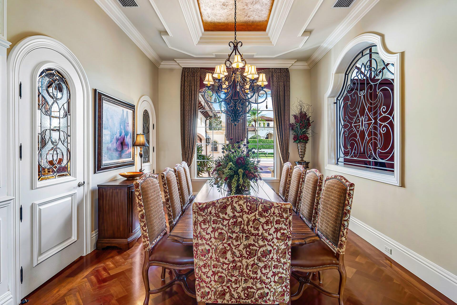 ROYAL PALM YACHT & COUNTRY CLUB - Residential