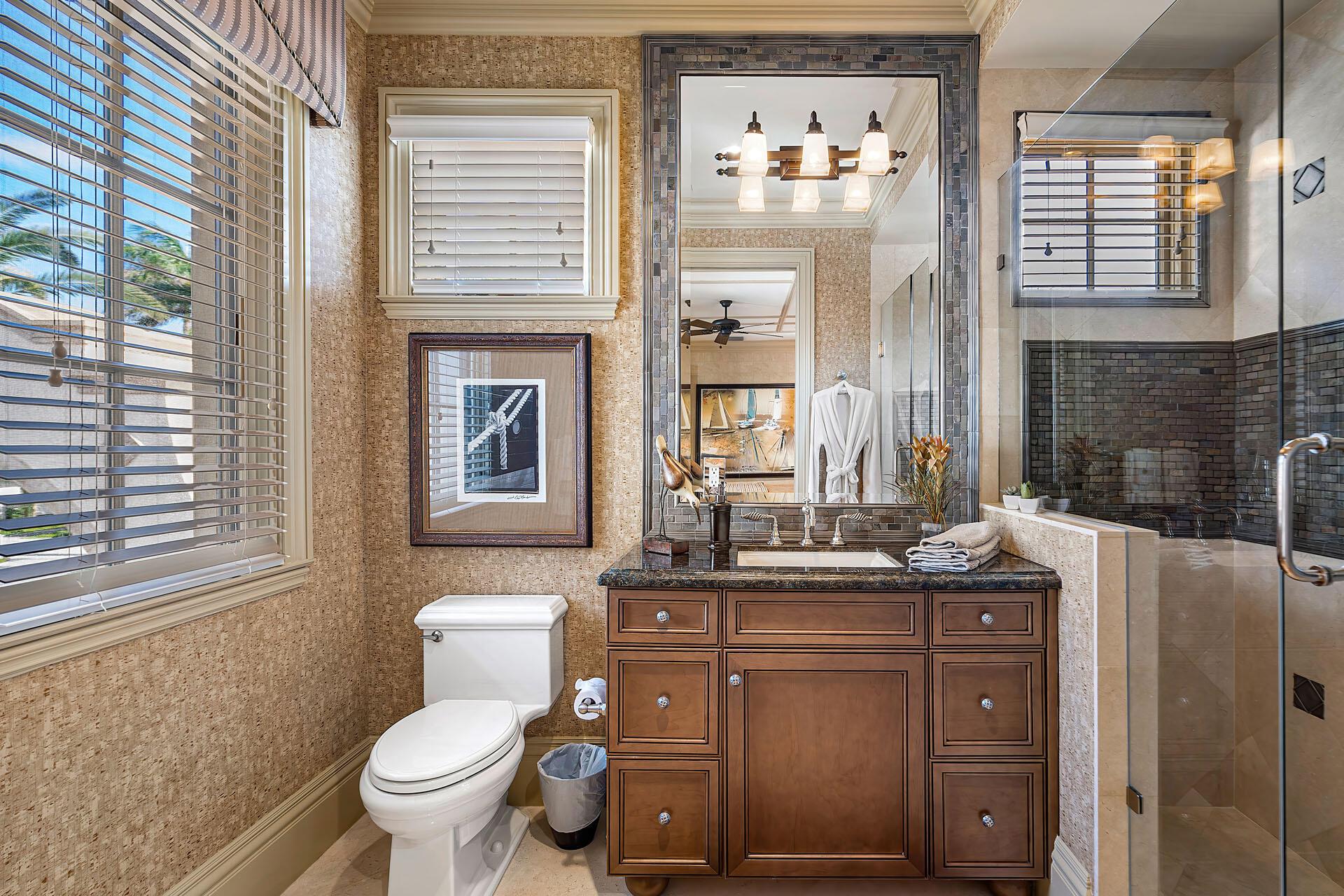 ROYAL PALM YACHT & COUNTRY CLUB - Residential