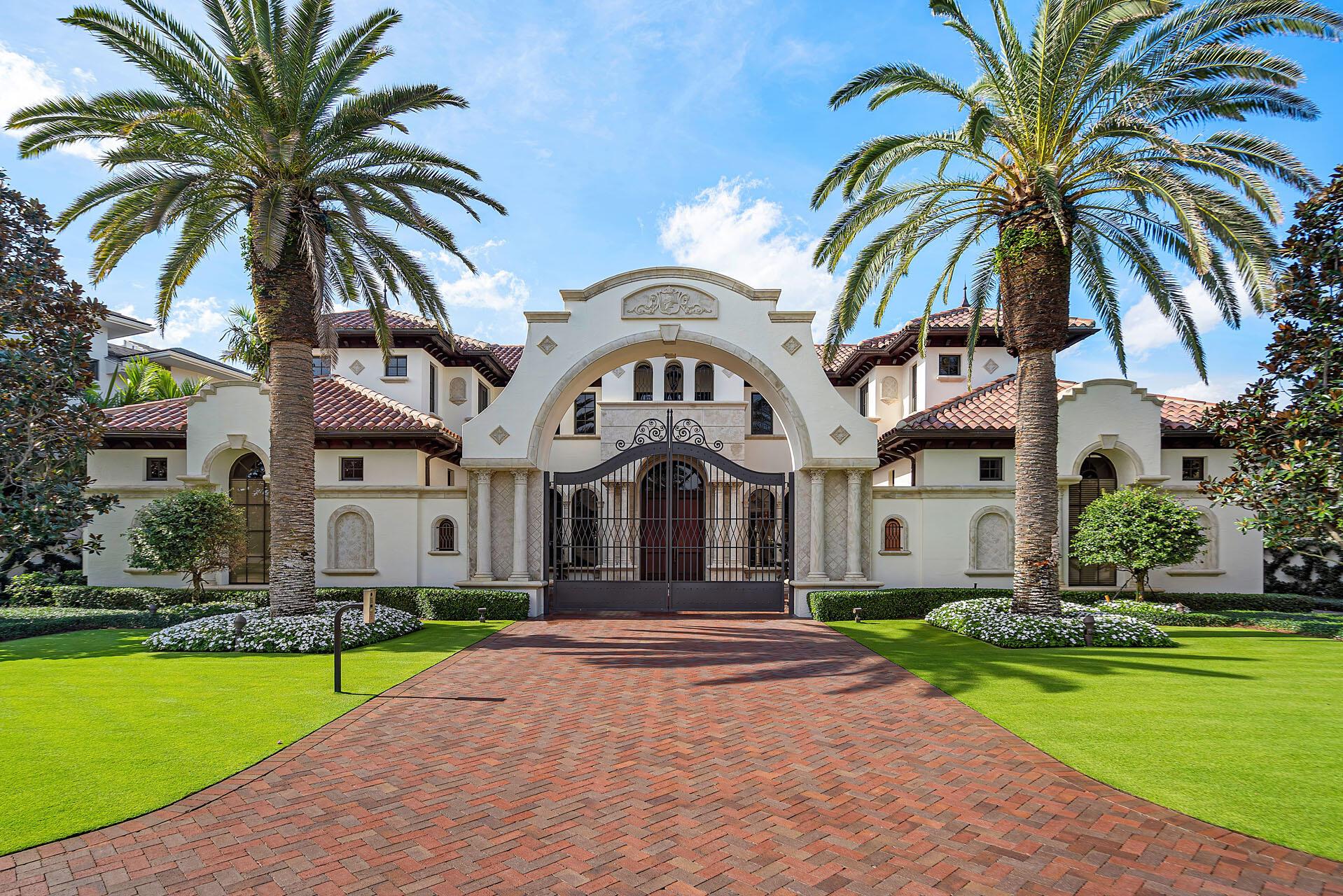 ROYAL PALM YACHT & COUNTRY CLUB - Residential