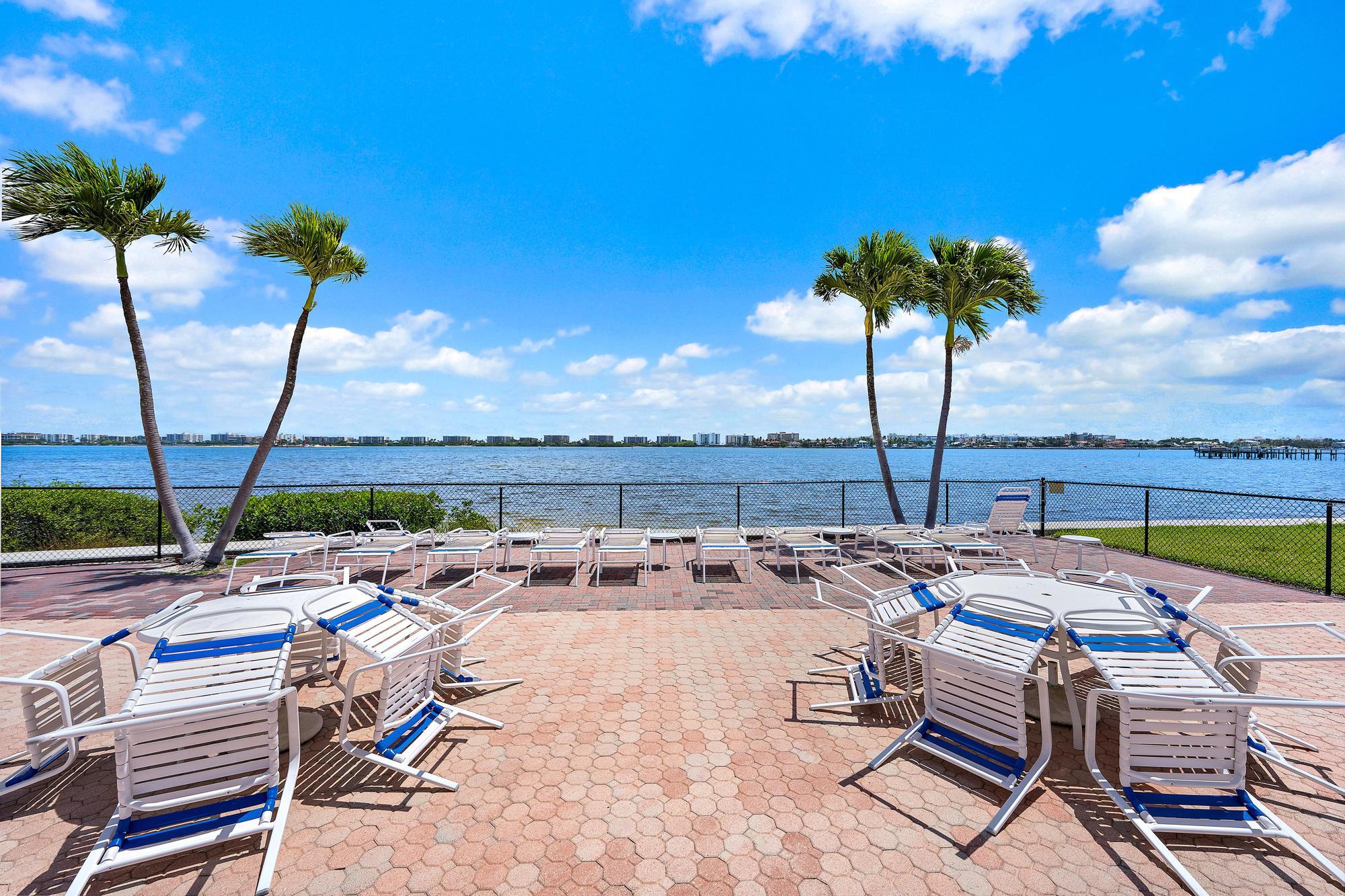 PALM LAKE 1 CONDO - Residential