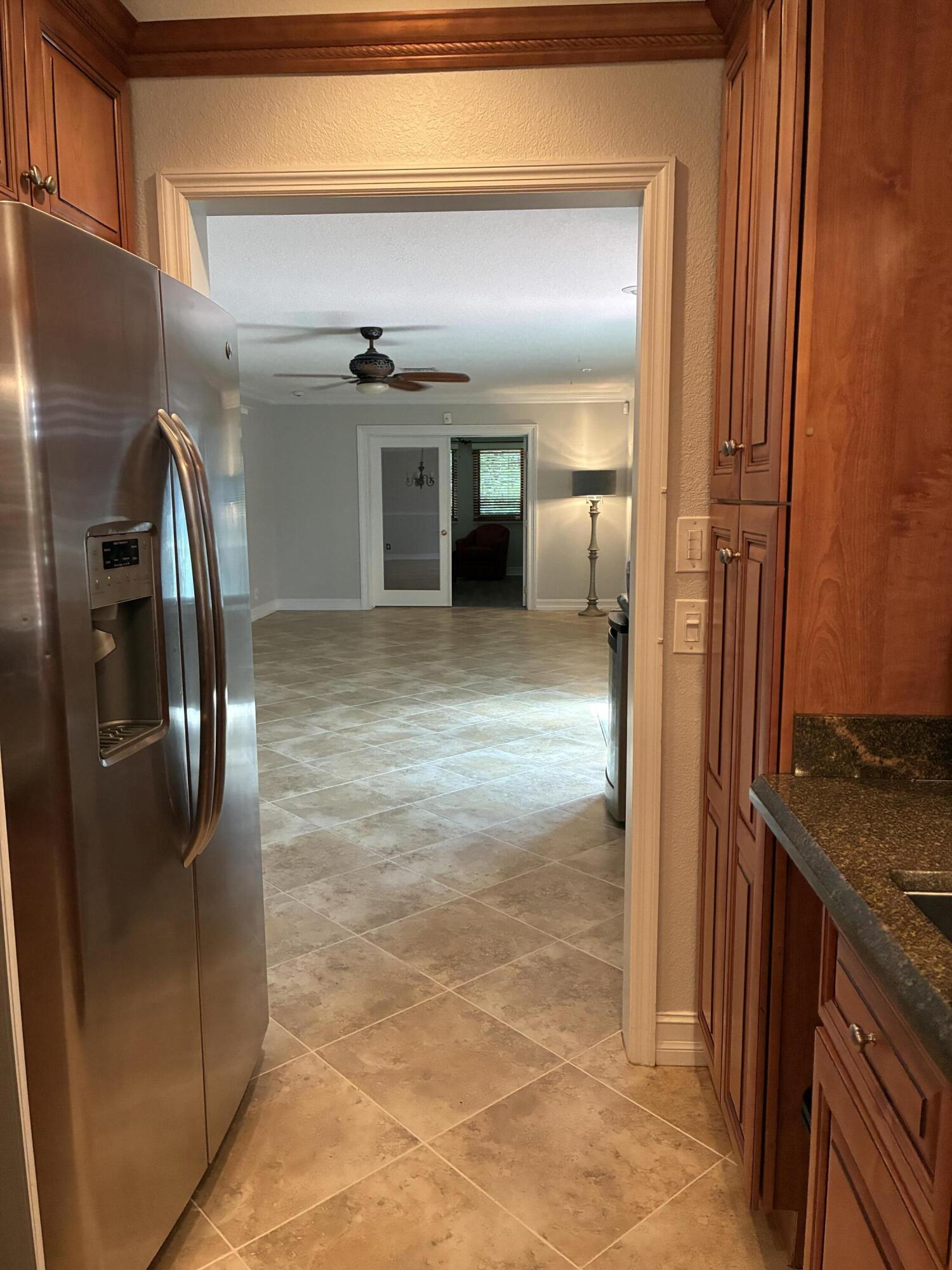 MIRROR LAKES 1 - Residential