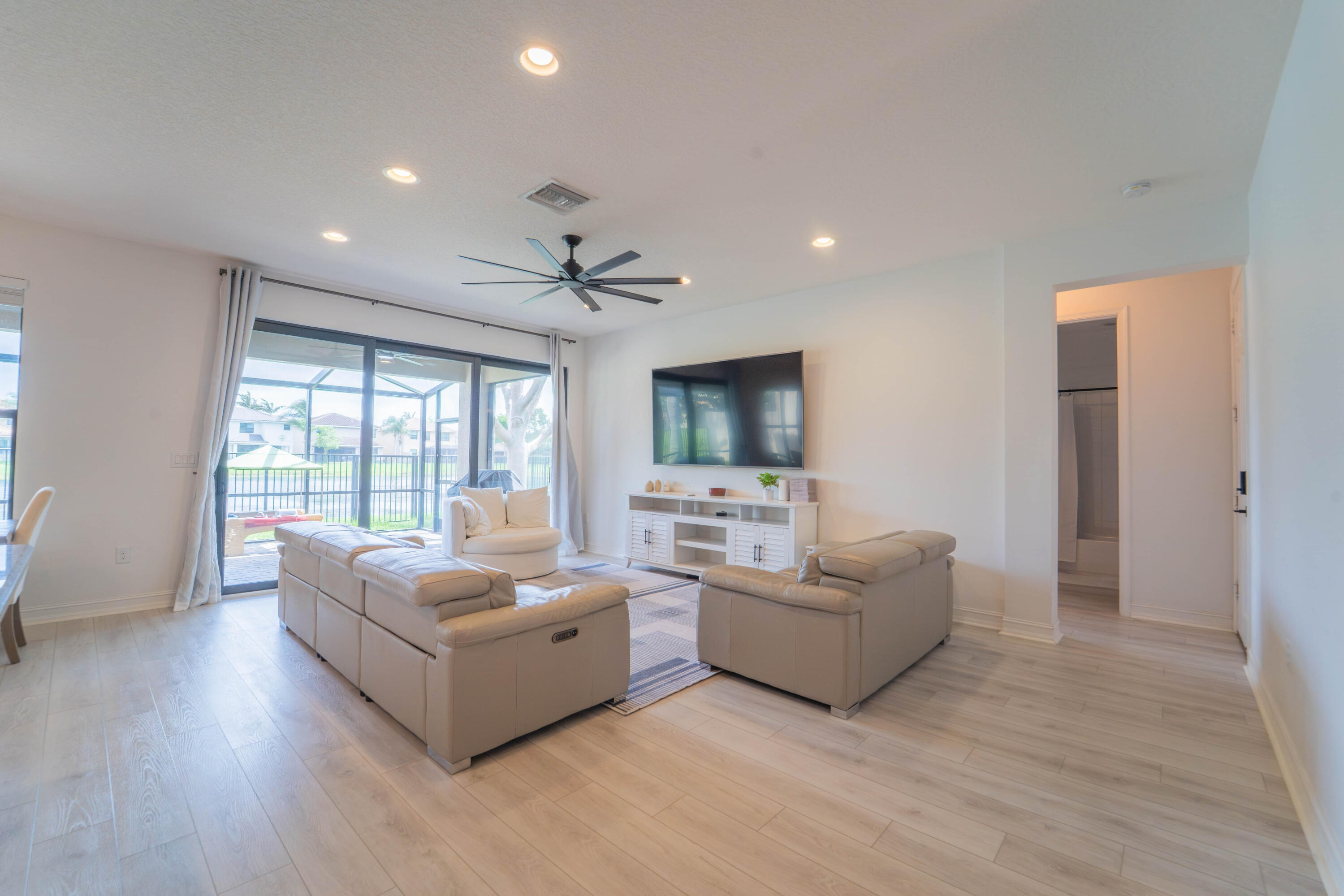ATLANTIC COMMONS PL 5 - Residential