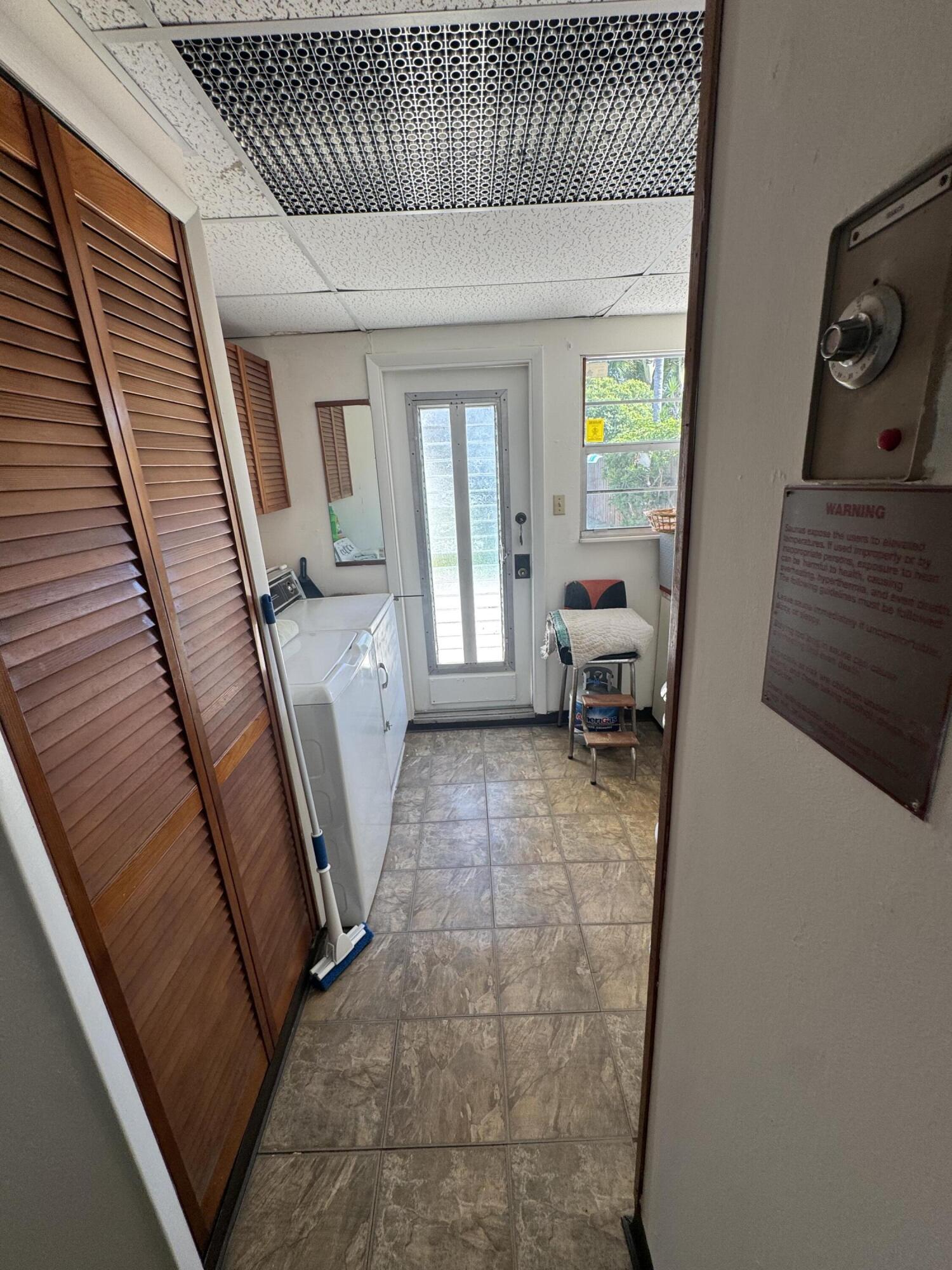 NORTH LAKE WORTH - Residential Lease