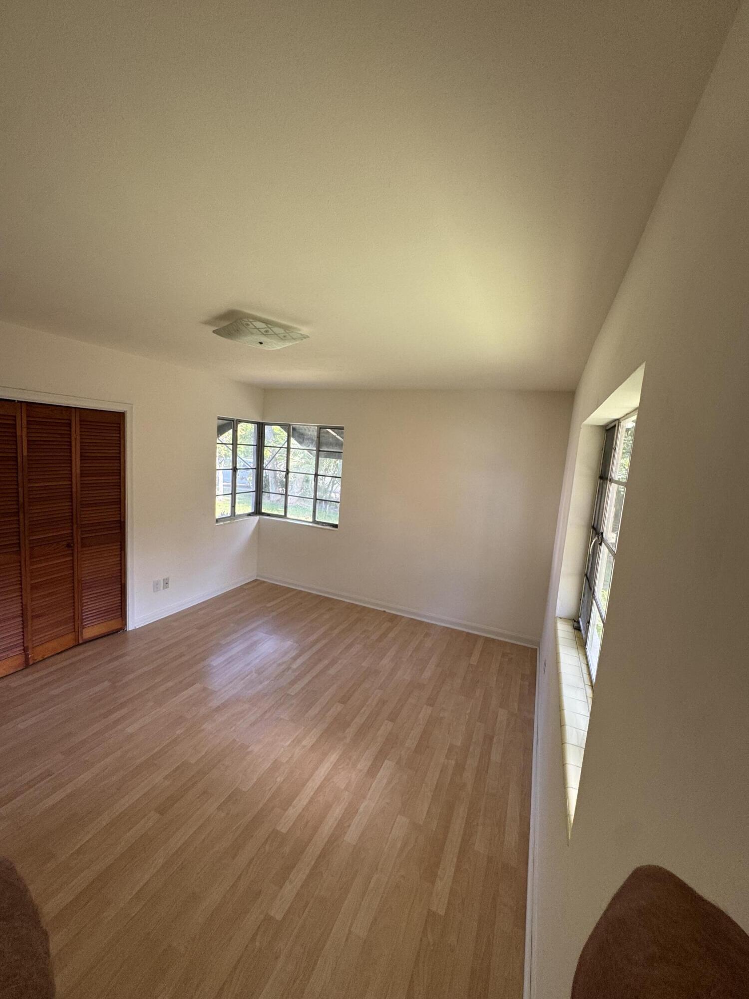 NORTH LAKE WORTH - Residential Lease