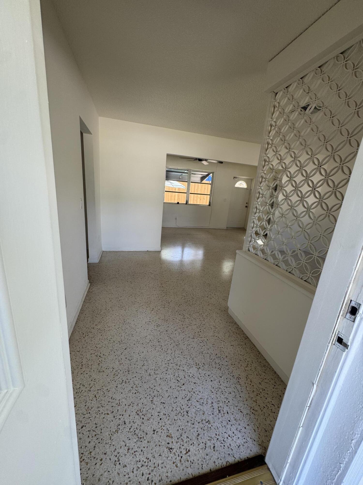 NORTH LAKE WORTH - Residential Lease