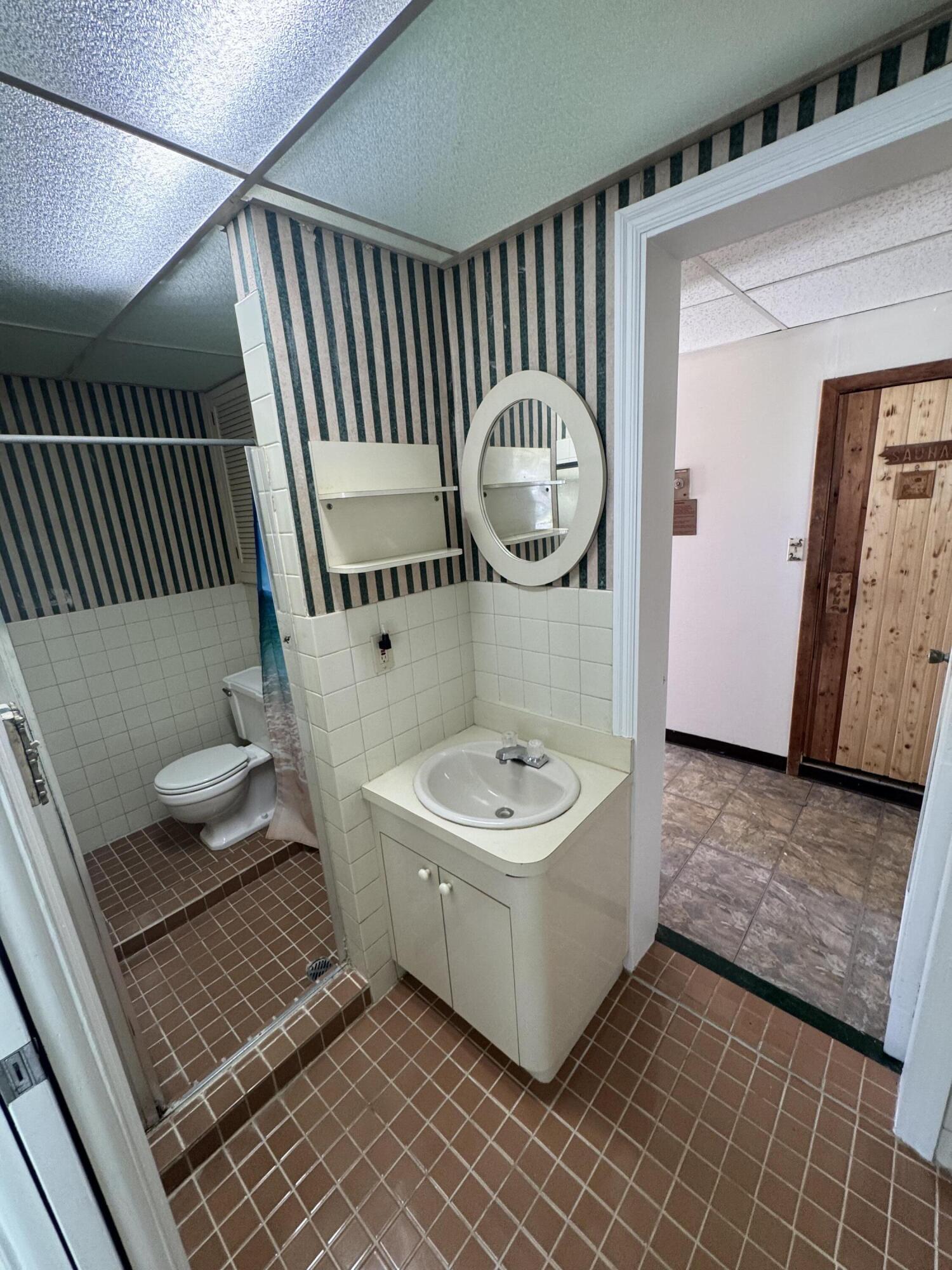 NORTH LAKE WORTH - Residential Lease