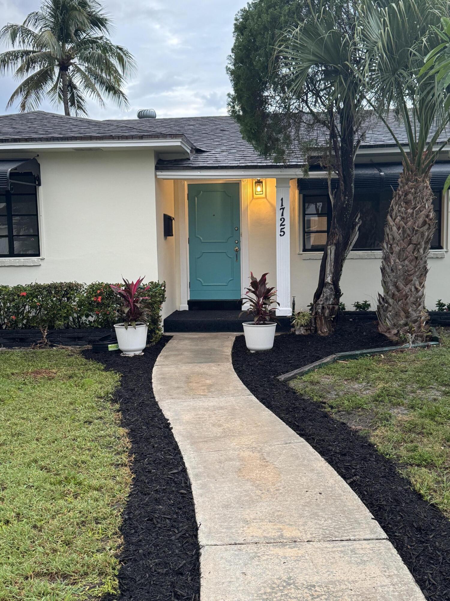 NORTH LAKE WORTH - Residential Lease