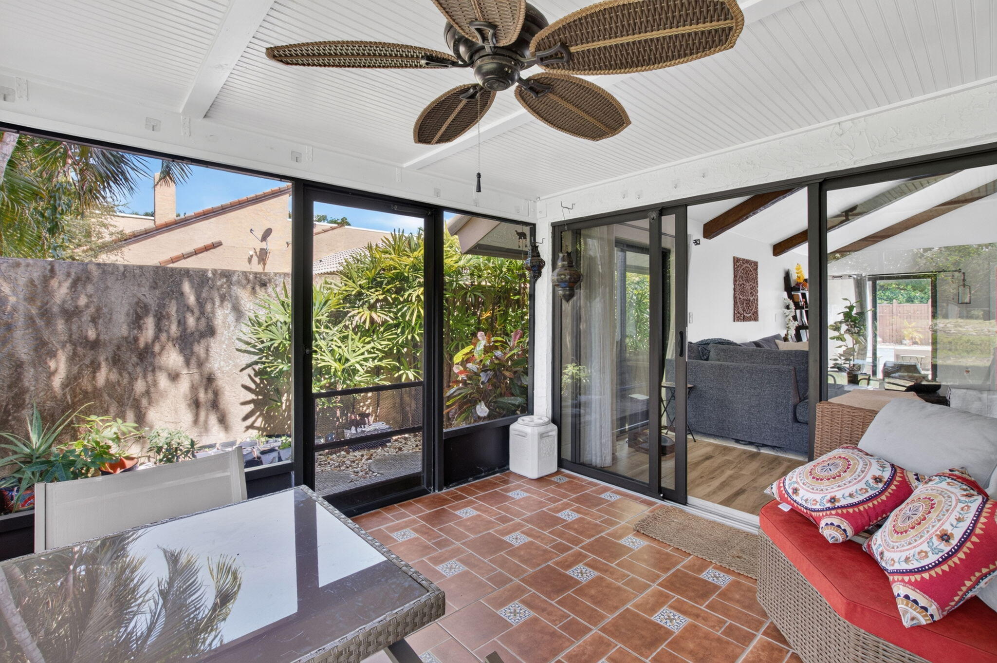PATIOS DEL MAR - Residential