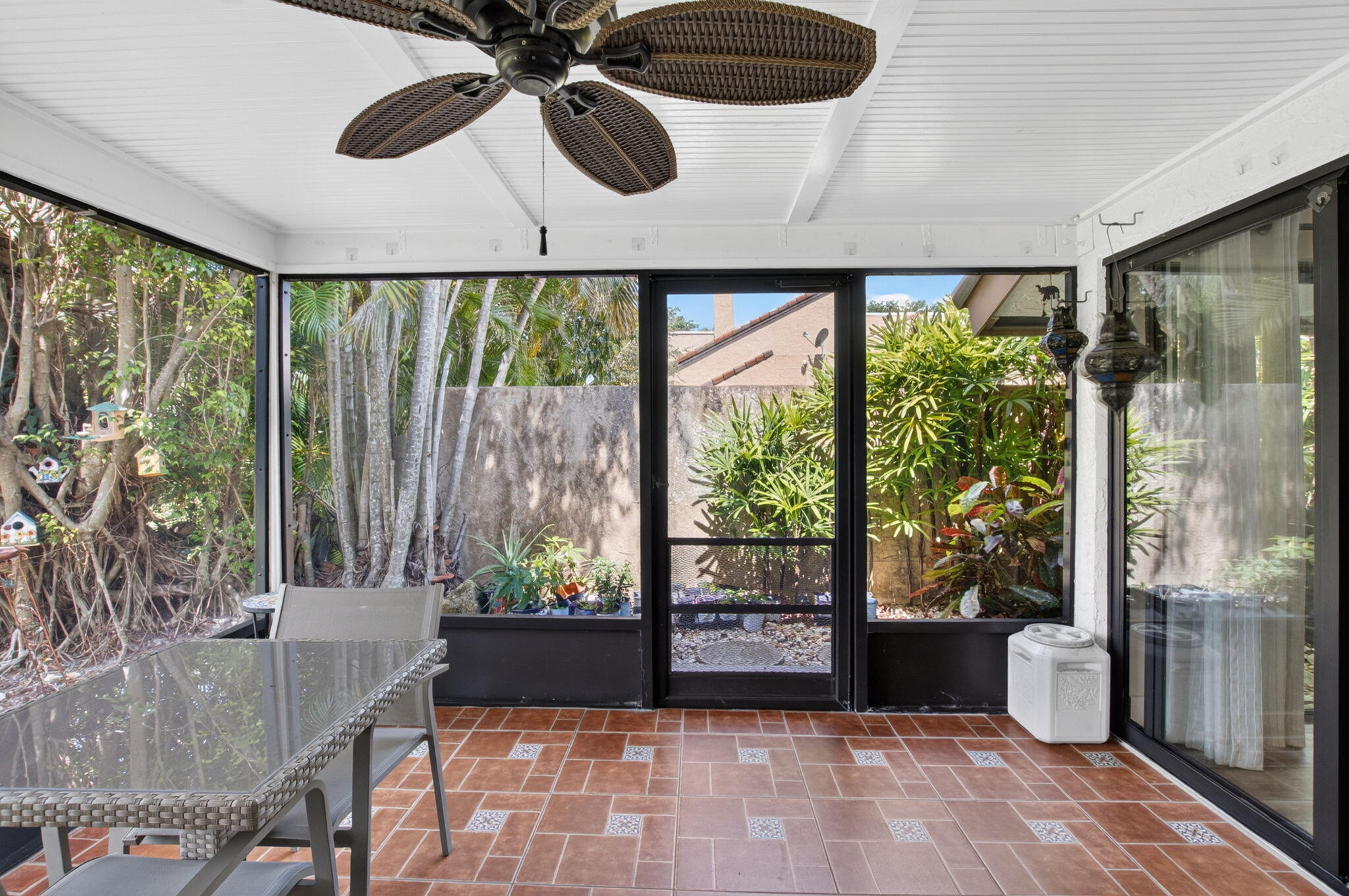 PATIOS DEL MAR - Residential