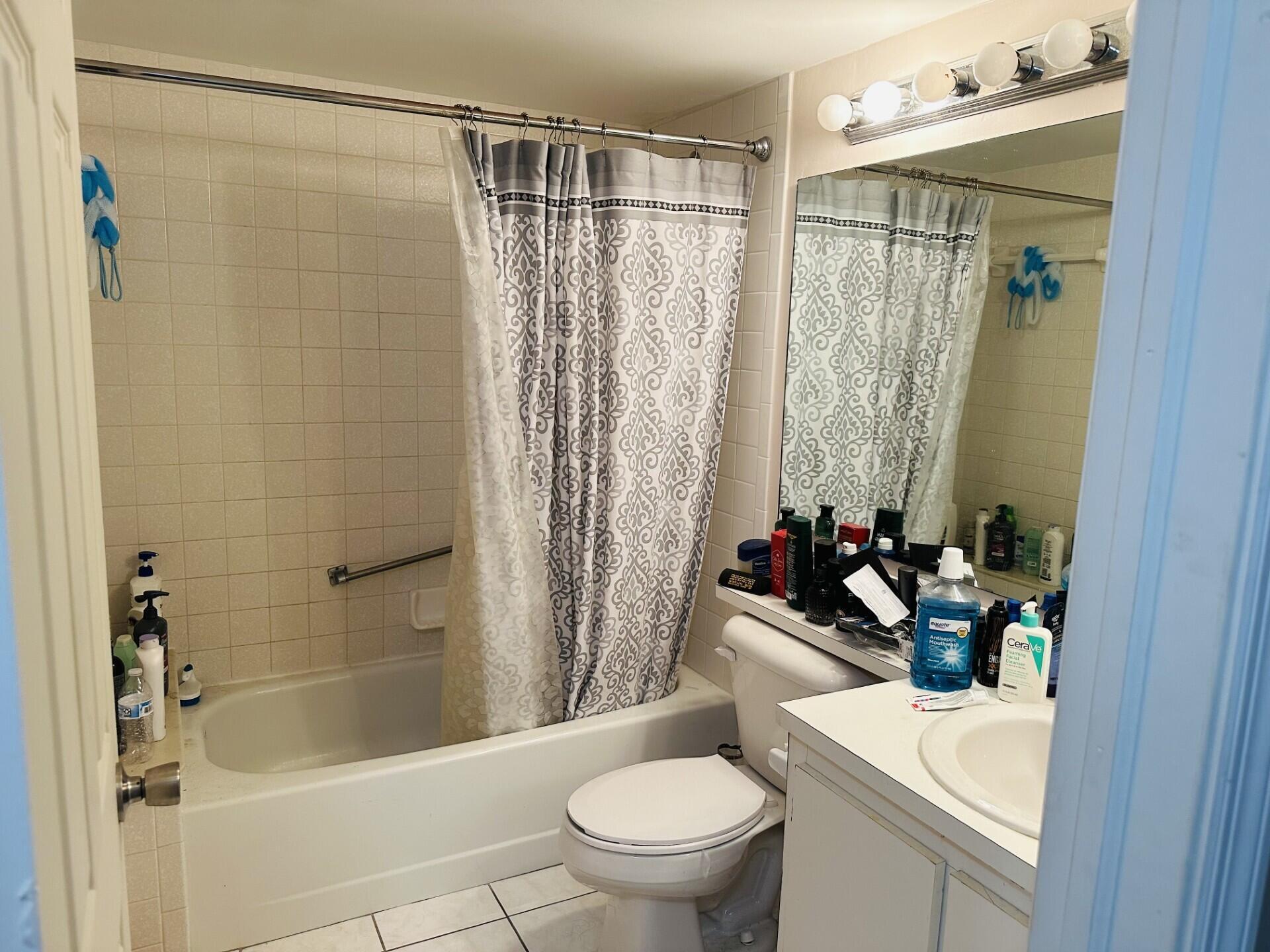 PALM CLUB VILLAGE II CONDO - Residential Lease