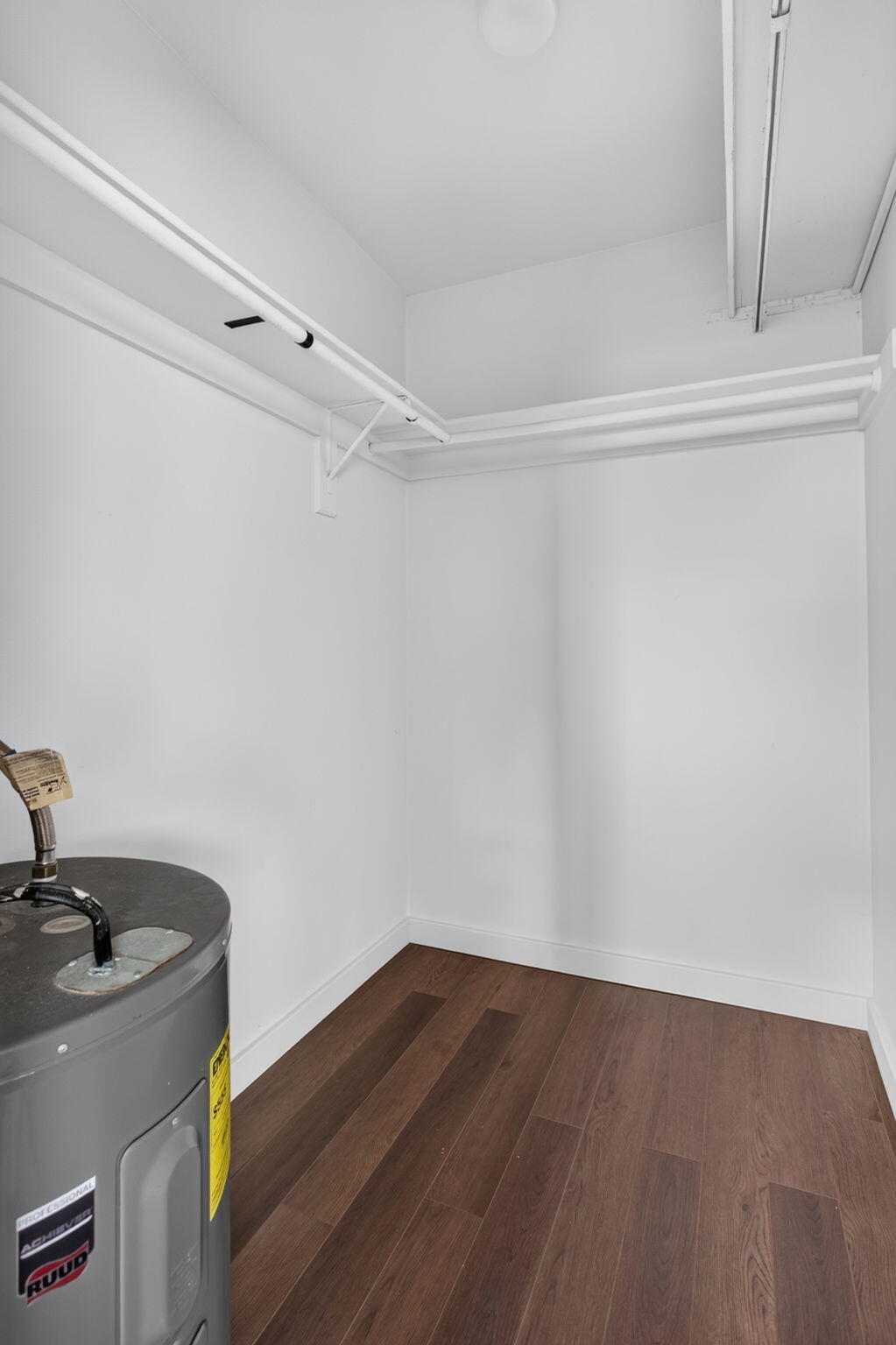 MELODIE ESTATES - Residential Lease