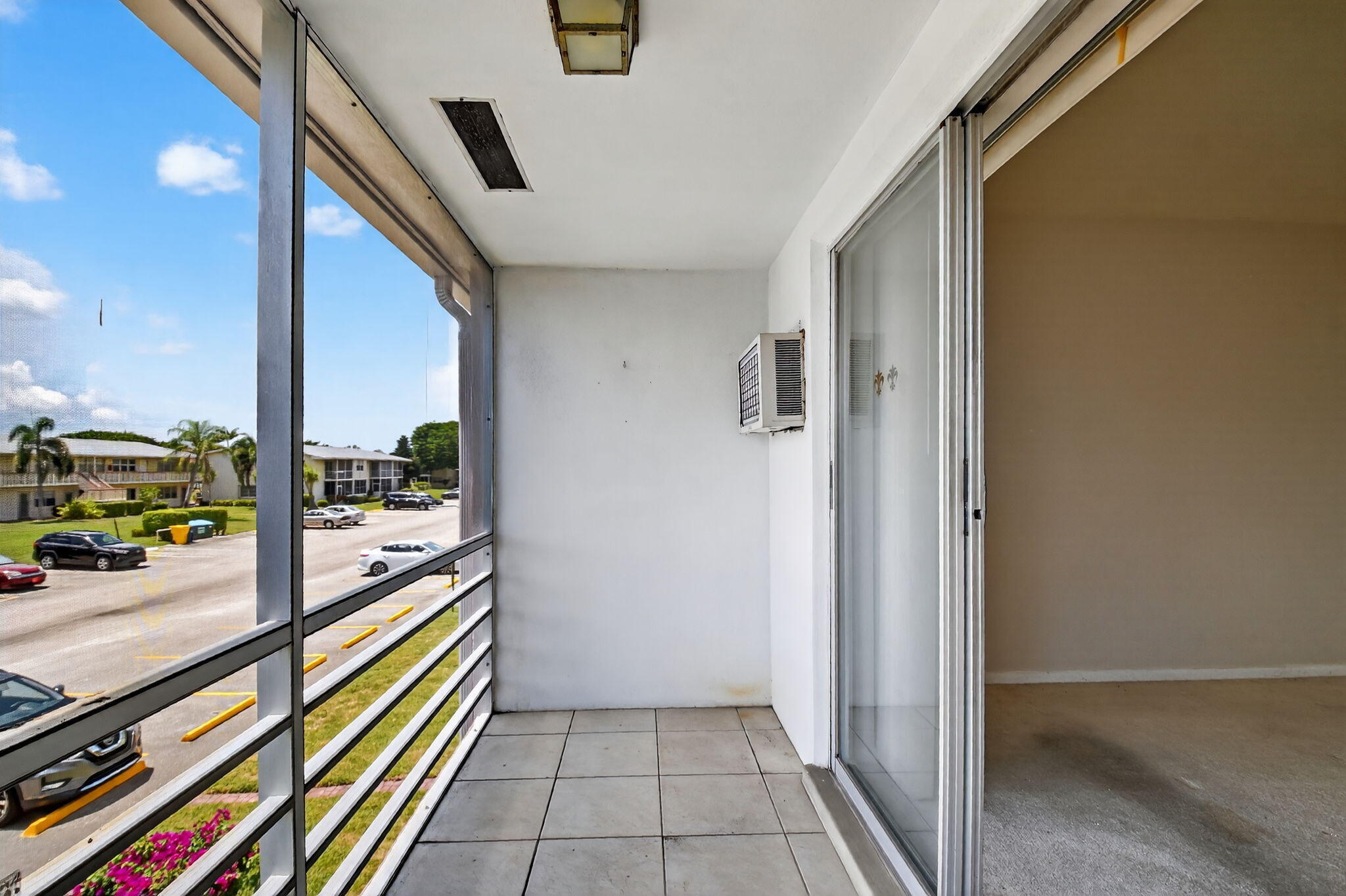 EASTHAMPTON CONDO - Residential