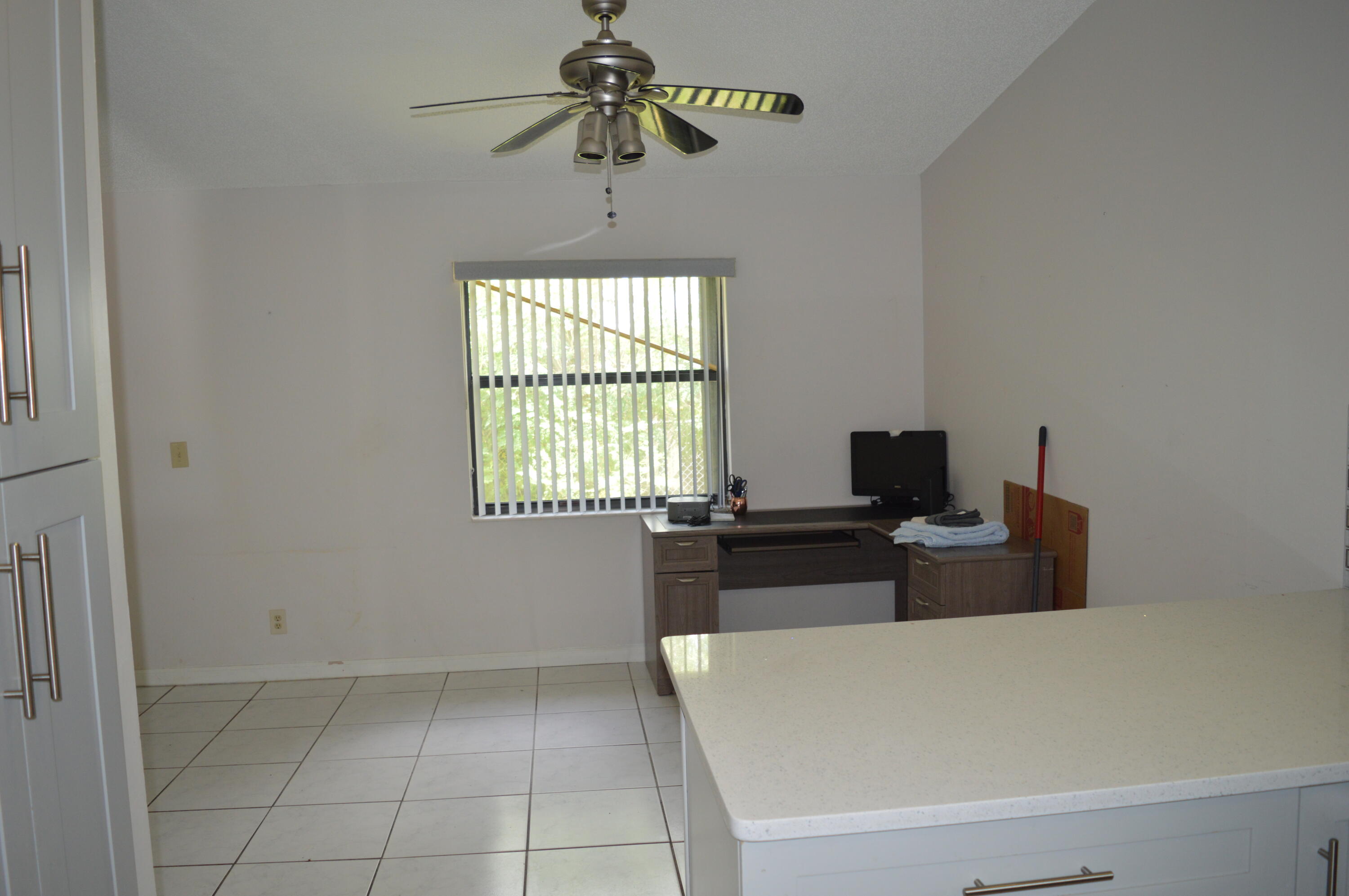 SPRINGTREE LAKES - Residential