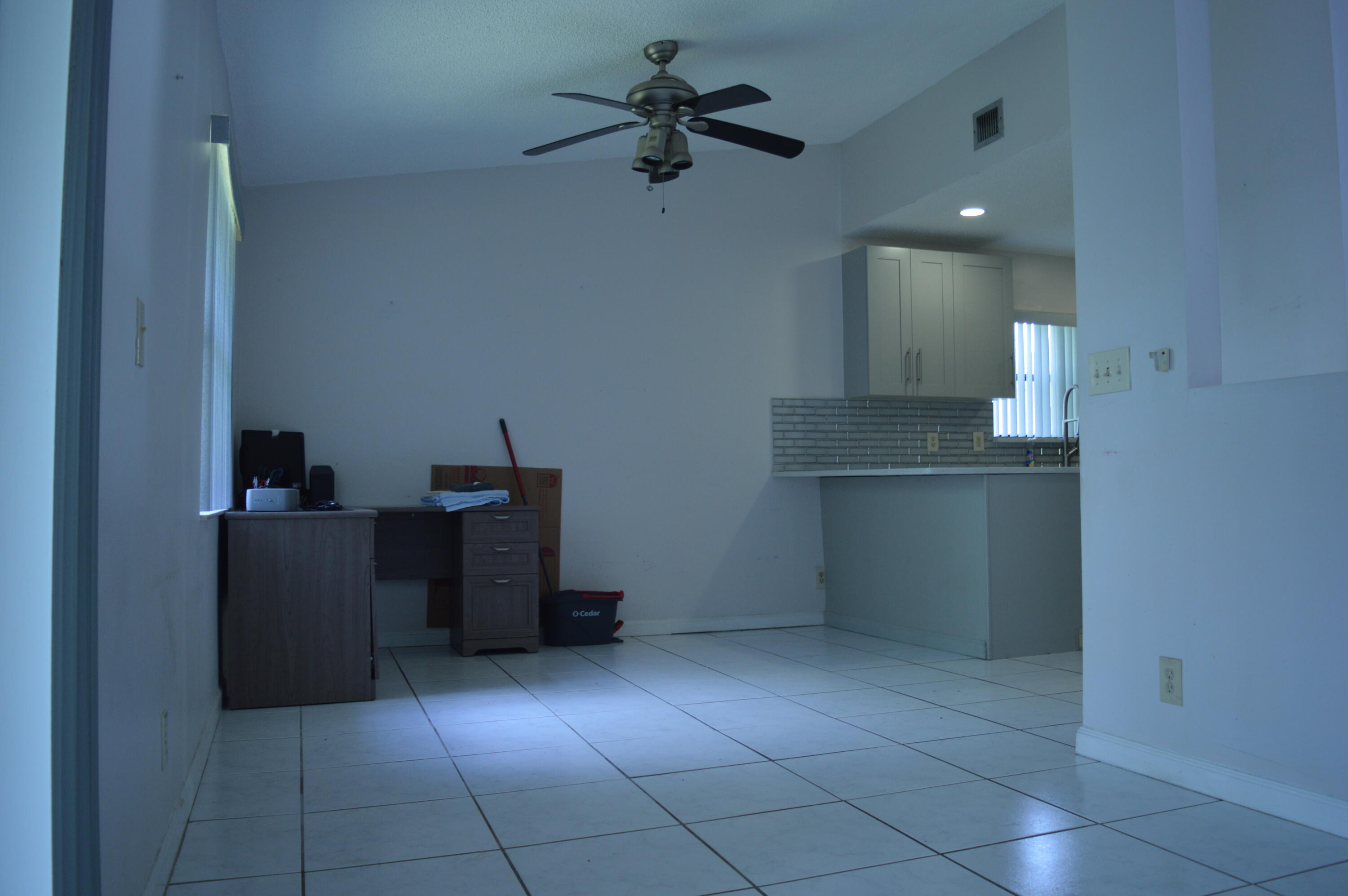 SPRINGTREE LAKES - Residential