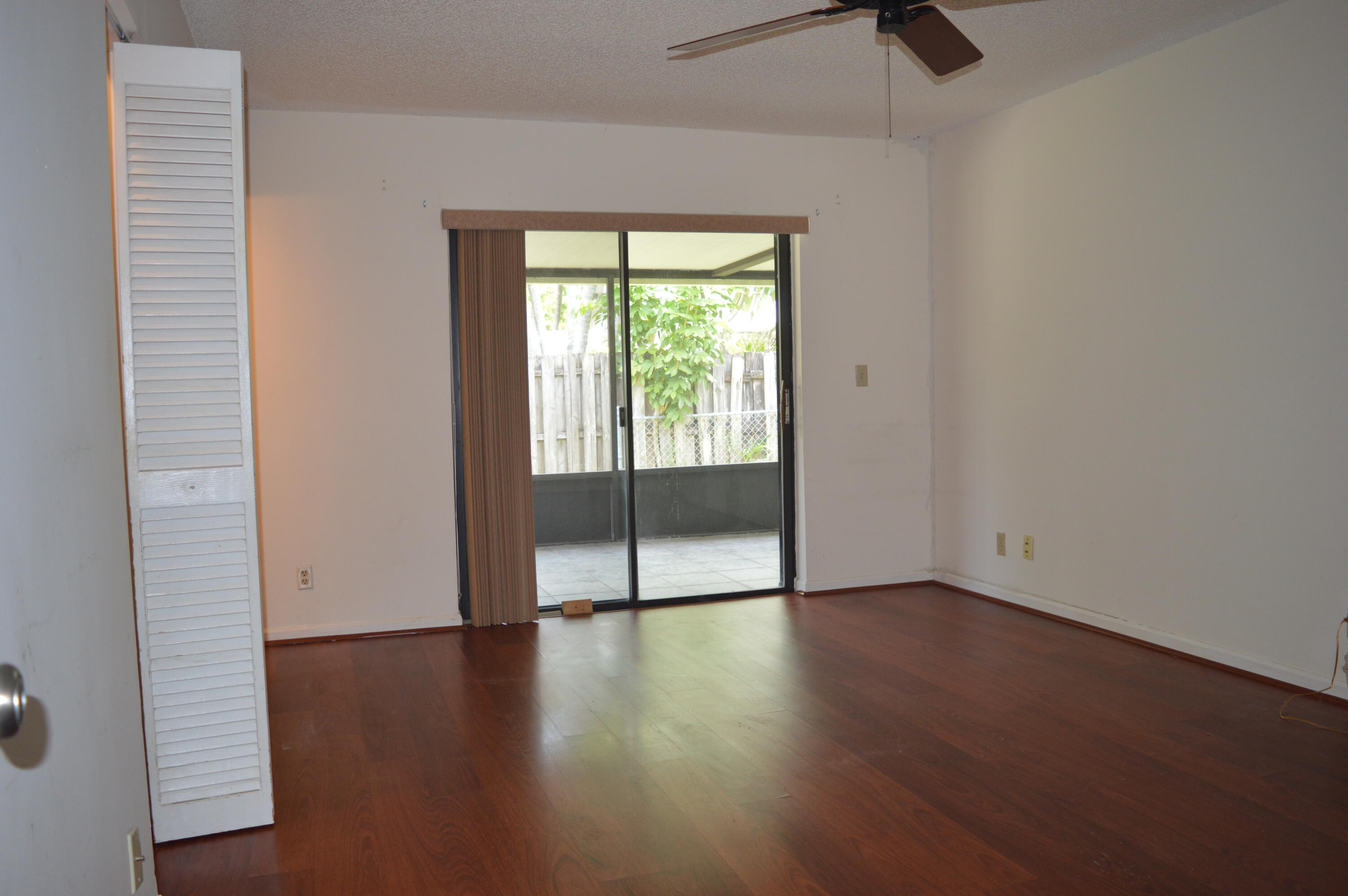 SPRINGTREE LAKES - Residential
