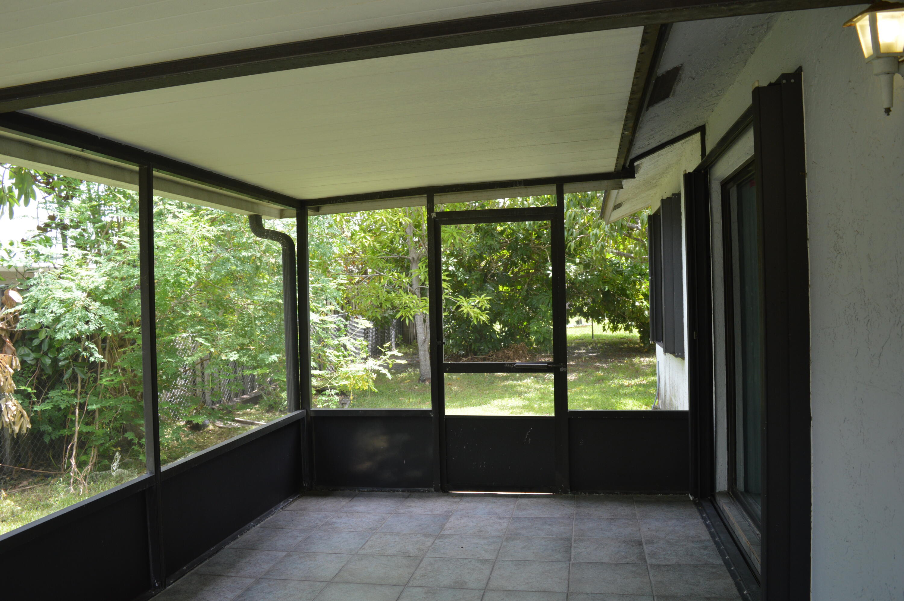 SPRINGTREE LAKES - Residential