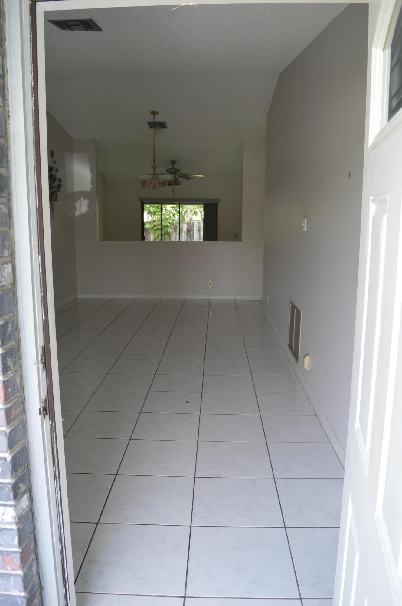 SPRINGTREE LAKES - Residential