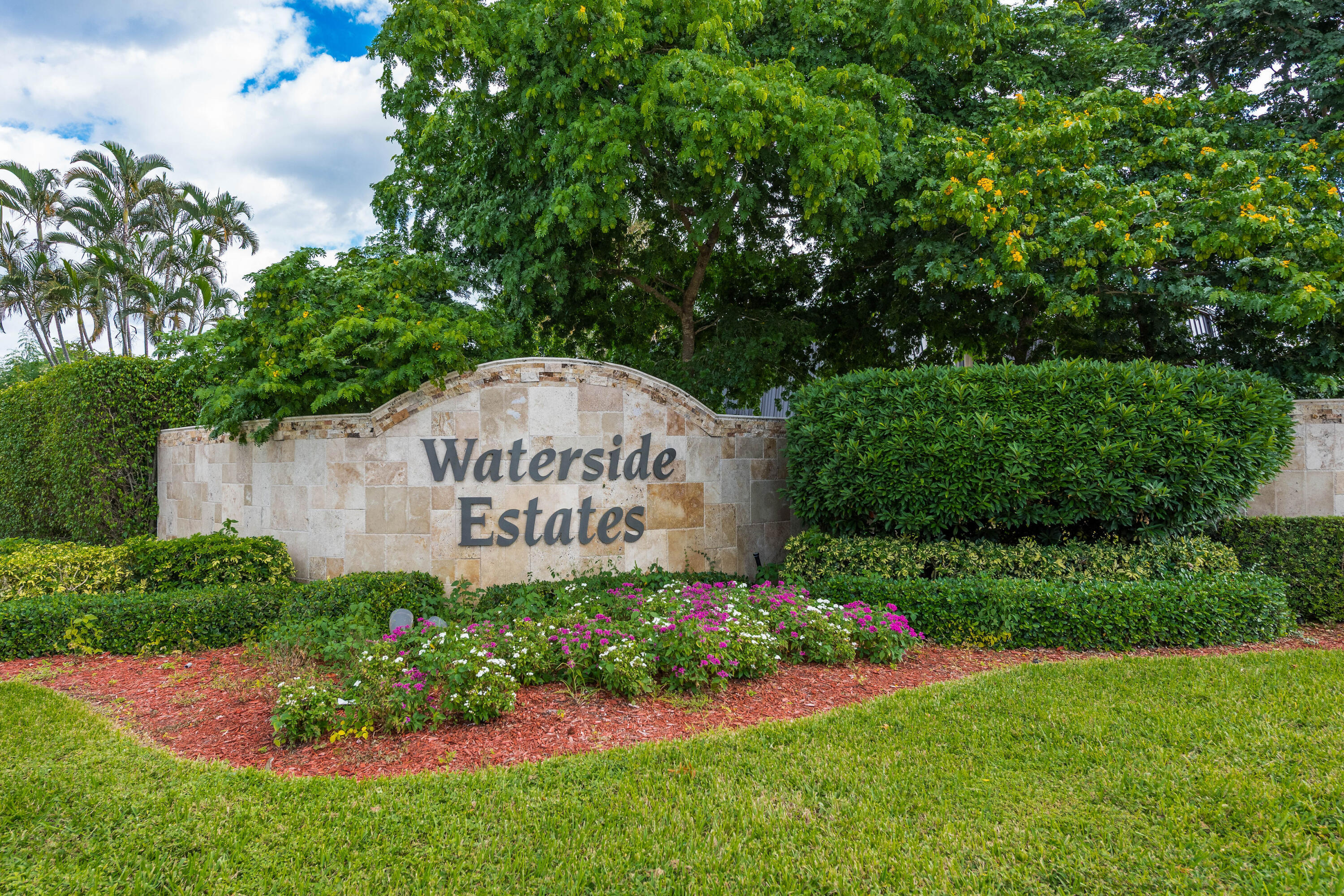 WATERSIDE ESTATES - Residential Lease
